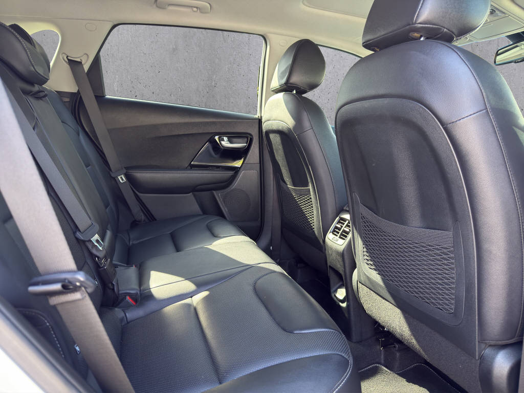 KIA Niro 1.6 GDi Hybrid Style-image-12
