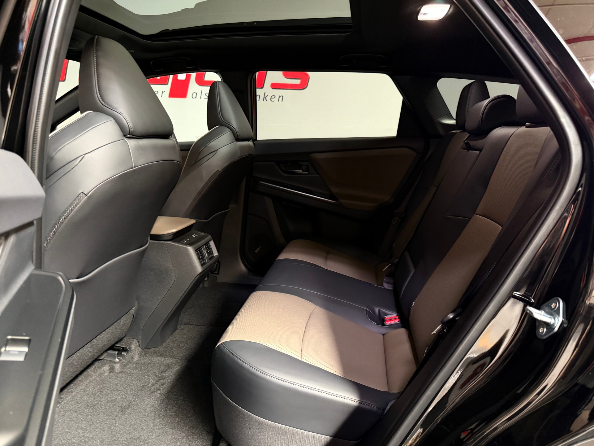 TOYOTA bZ4X Touring Premium 74.7 kWh AWD 22kw-image-16