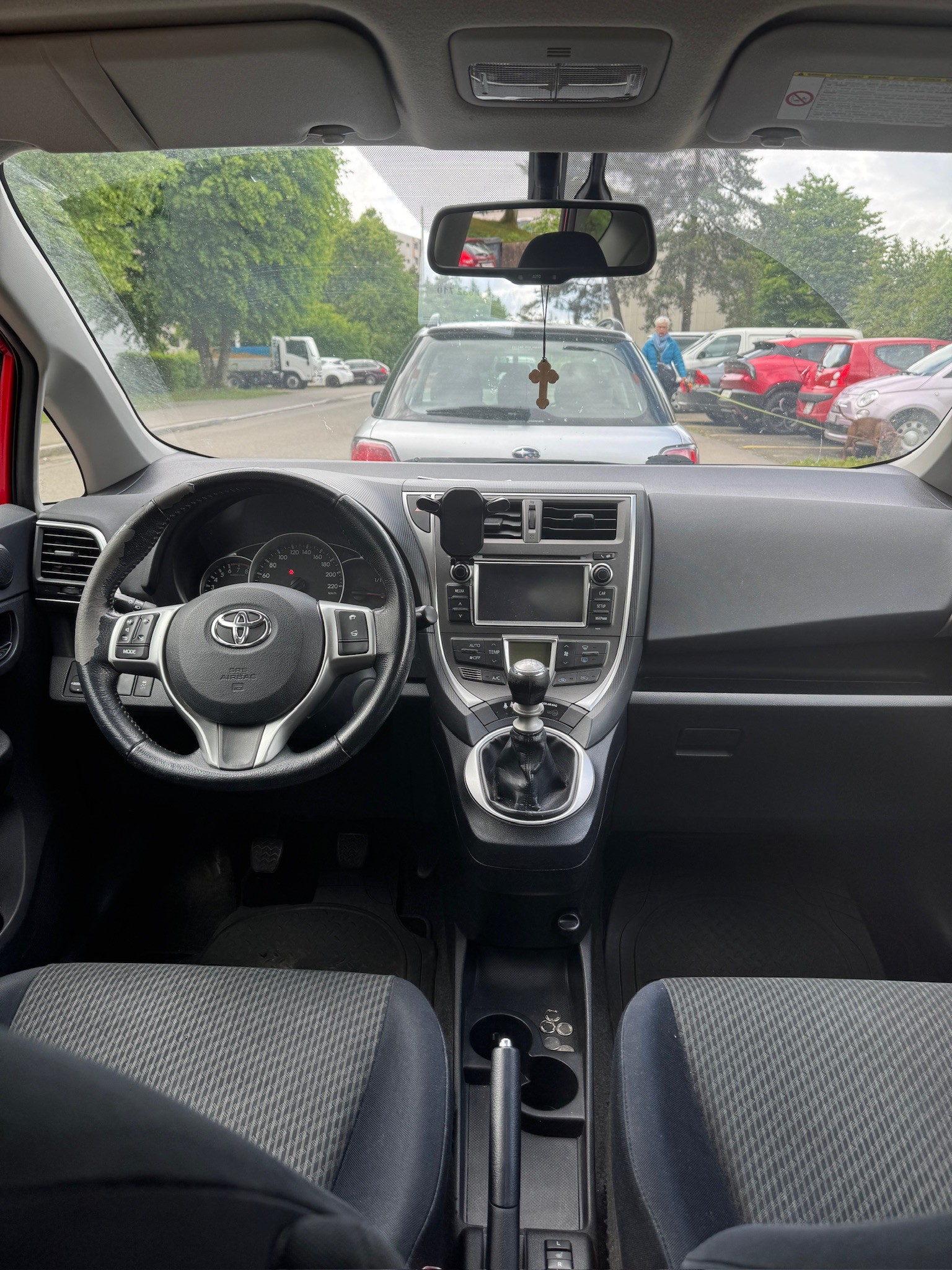 TOYOTA 1.33 VVT-i Linea Sol-image-4
