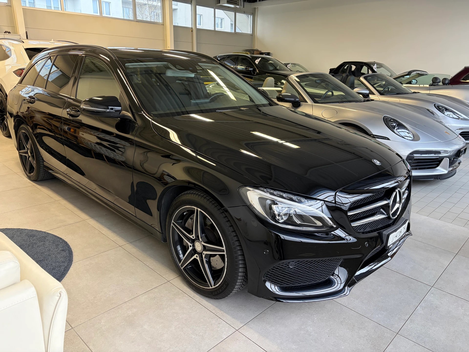 MERCEDES-BENZ C 250 d AMG Line 4Matic 9G-Tronic-image-4