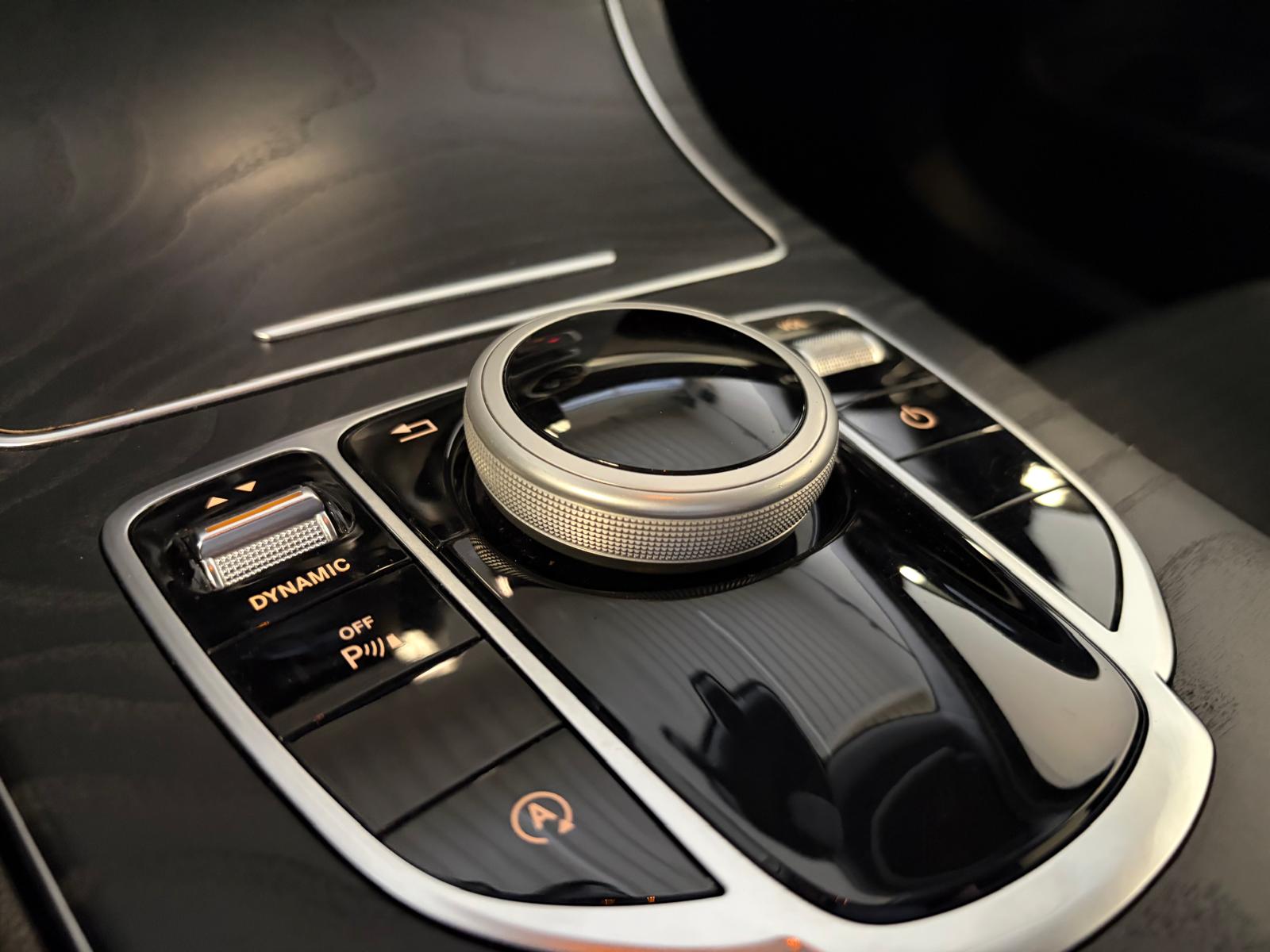 MERCEDES-BENZ C 250 d AMG Line 4Matic 9G-Tronic-image-10