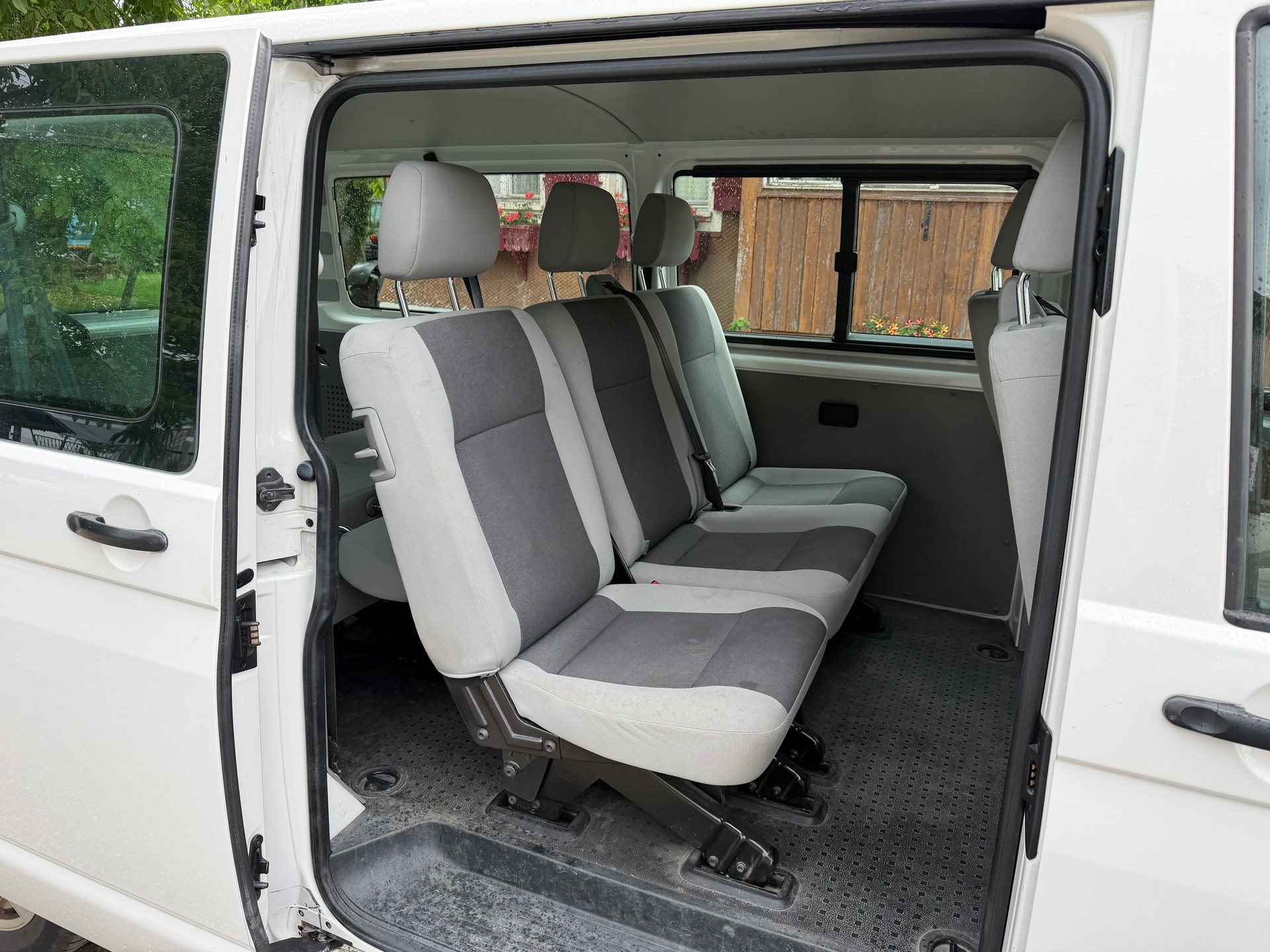 VW T5 2.0 Bi-TDI BMT 4Motion-image-7