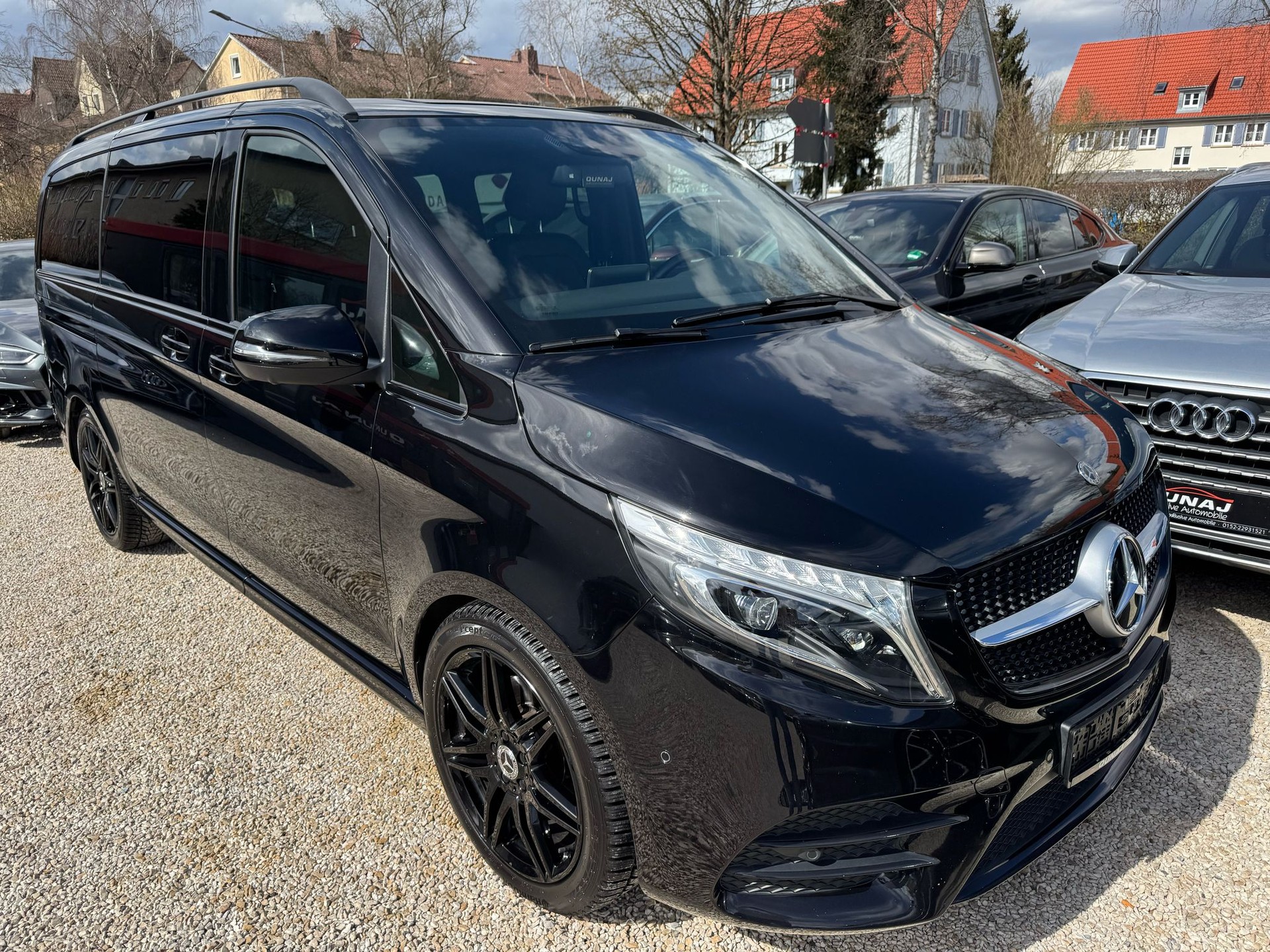 MERCEDES-BENZ V 300 d lang Avantgarde 4Matic 9G-Tronic-showroom-element-1