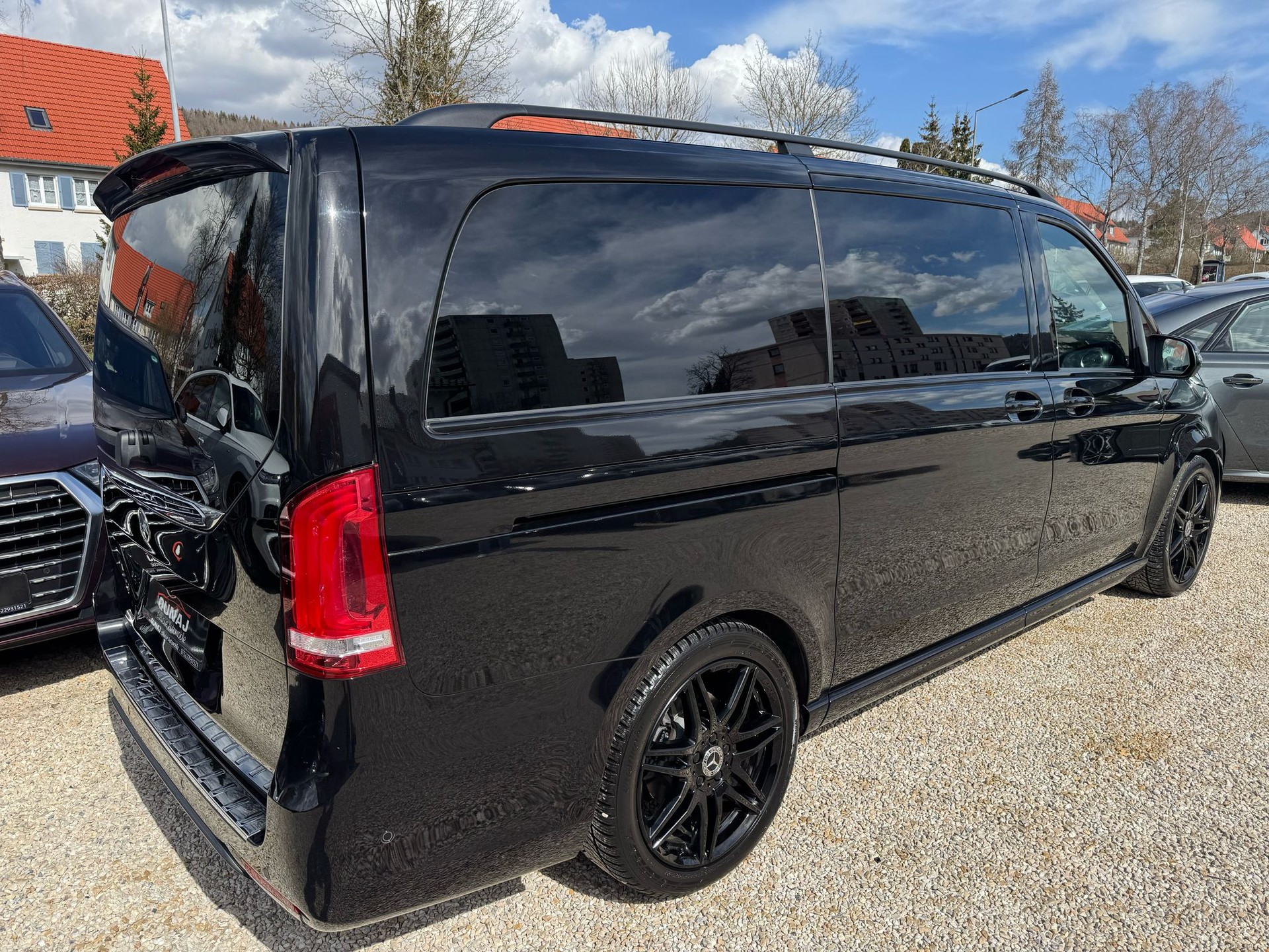 MERCEDES-BENZ V 300 d lang Avantgarde 4Matic 9G-Tronic-showroom-element-2
