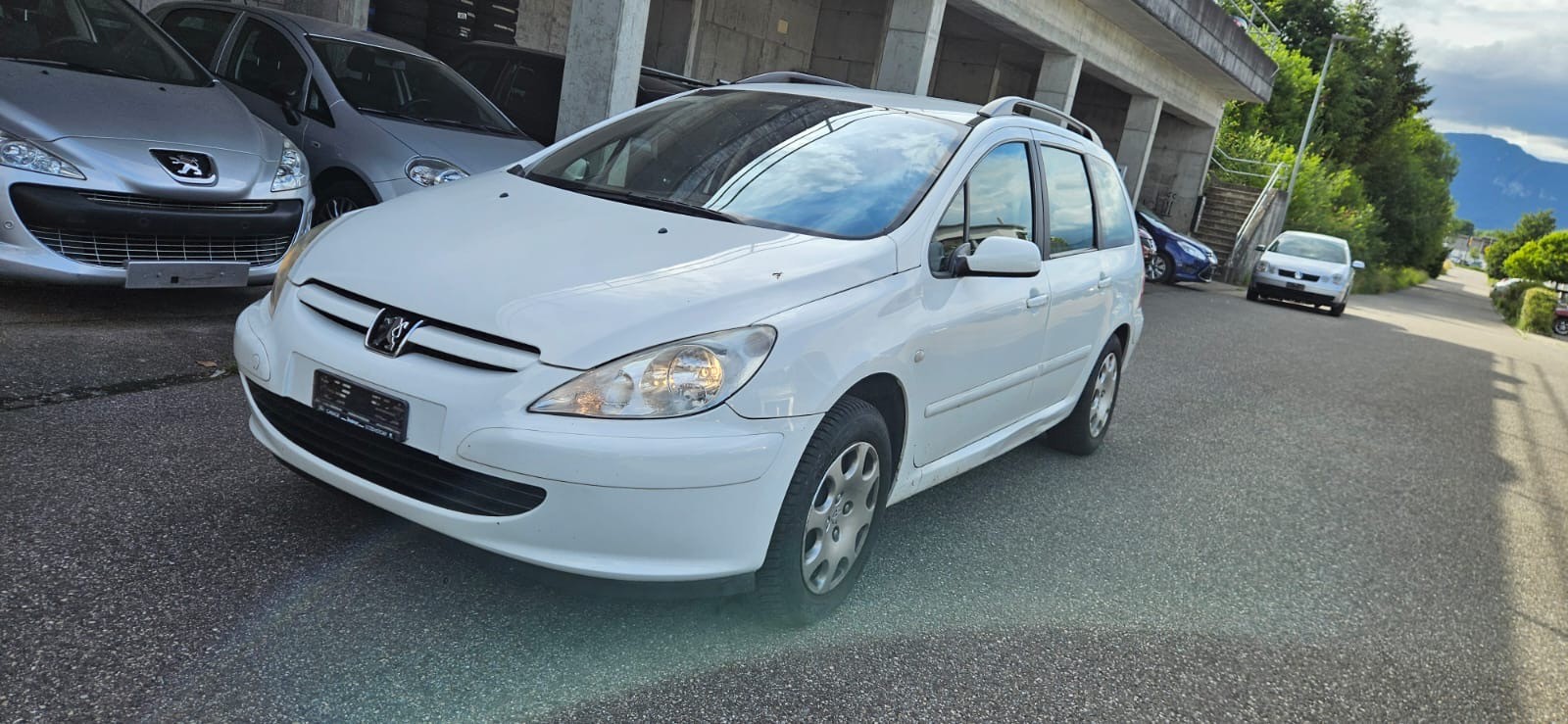 PEUGEOT 307 SW 2.0 16V Premium-image-2