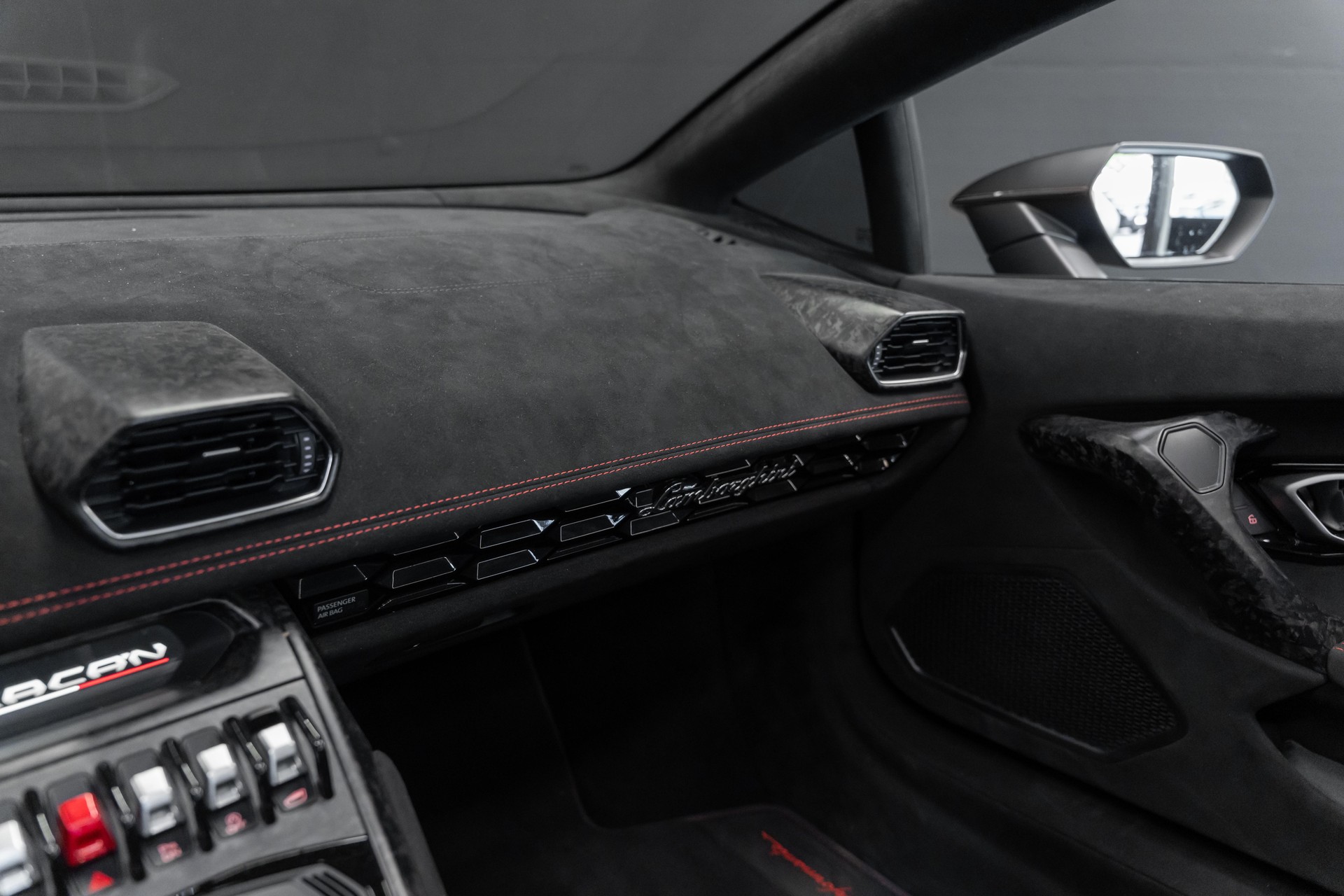 LAMBORGHINI Huracan LP640-4 Spyder Performante DCT / CH Auto / Novitec / Liftsystem / Sammlerzustand / tiefste Kilometer in EU-image-12