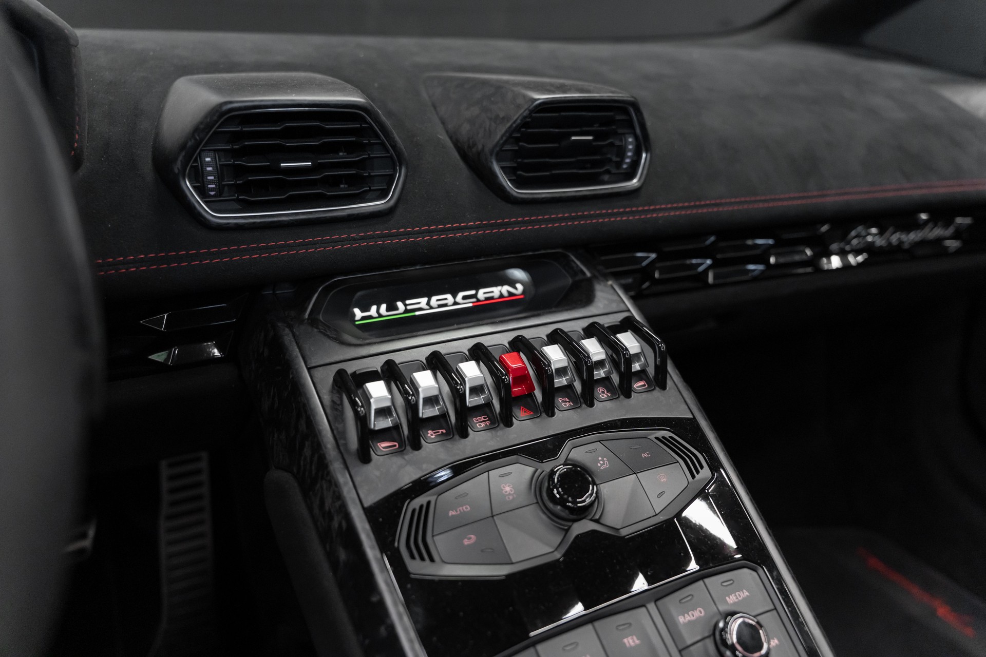 LAMBORGHINI Huracan LP640-4 Spyder Performante DCT / CH Auto / Novitec / Liftsystem / Sammlerzustand / tiefste Kilometer in EU-image-14