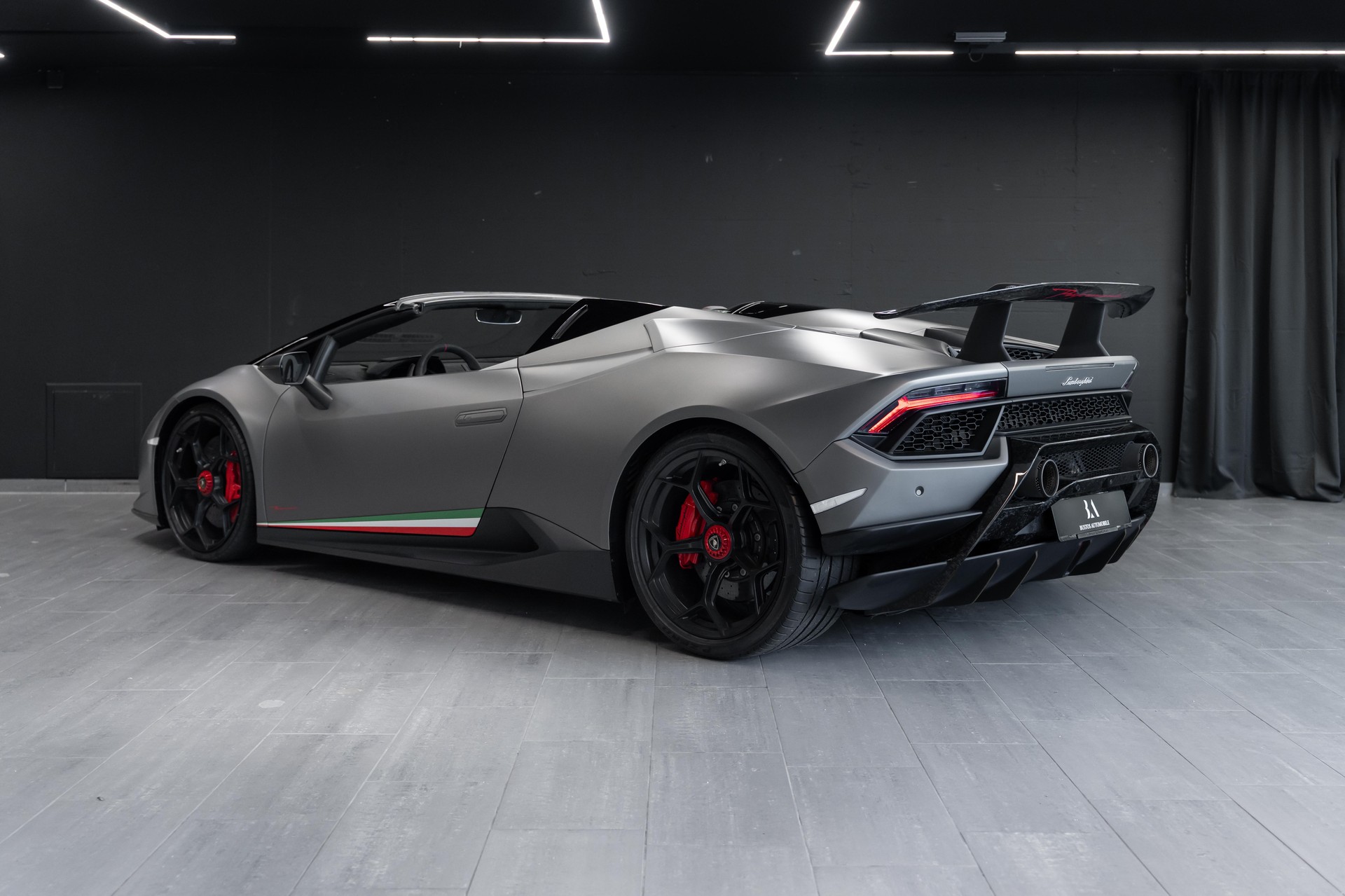 LAMBORGHINI Huracan LP640-4 Spyder Performante DCT / CH Auto / Novitec / Liftsystem / Sammlerzustand / tiefste Kilometer in EU-image-8