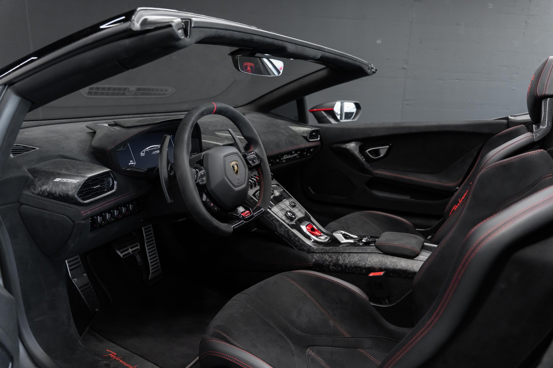 LAMBORGHINI Huracan LP640-4 Spyder Performante DCT / CH Auto / Novitec / Liftsystem / Sammlerzustand / tiefste Kilometer in EU-image-11
