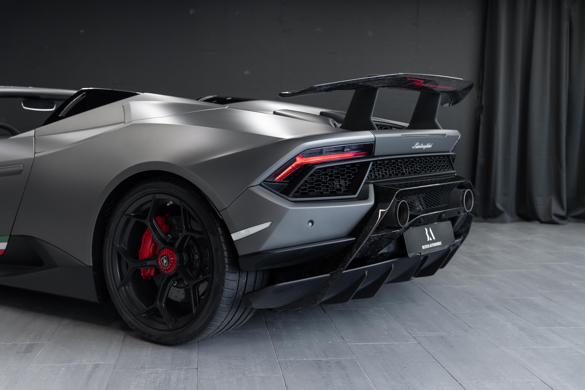 LAMBORGHINI Huracan LP640-4 Spyder Performante DCT / CH Auto / Novitec / Liftsystem / Sammlerzustand / tiefste Kilometer in EU-image-7