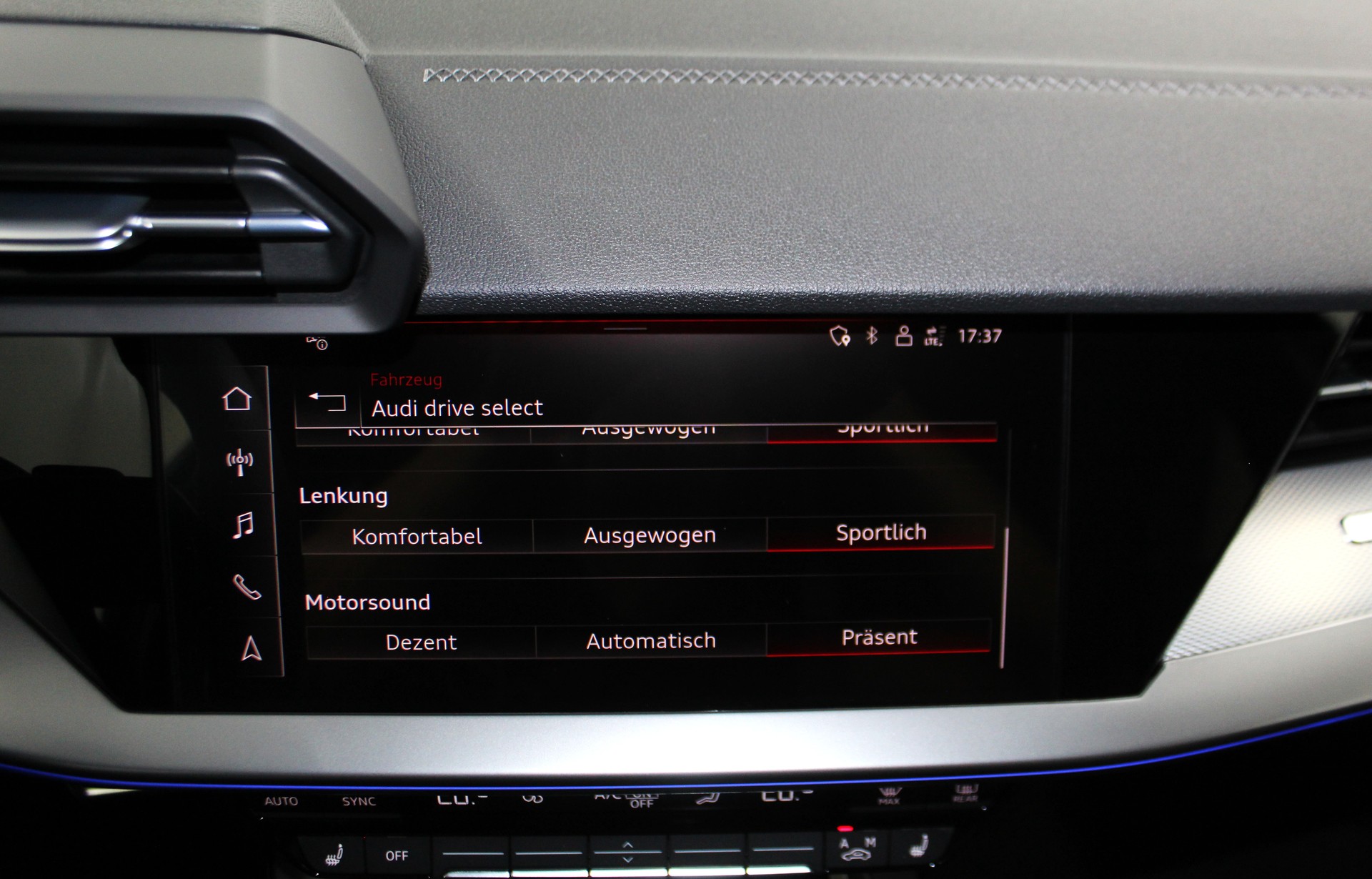 AUDI S3 Sportback 2.0 TFSI quattro S-tronic Black Edition Eibach Federn / CH-Fahrzeug-image-28