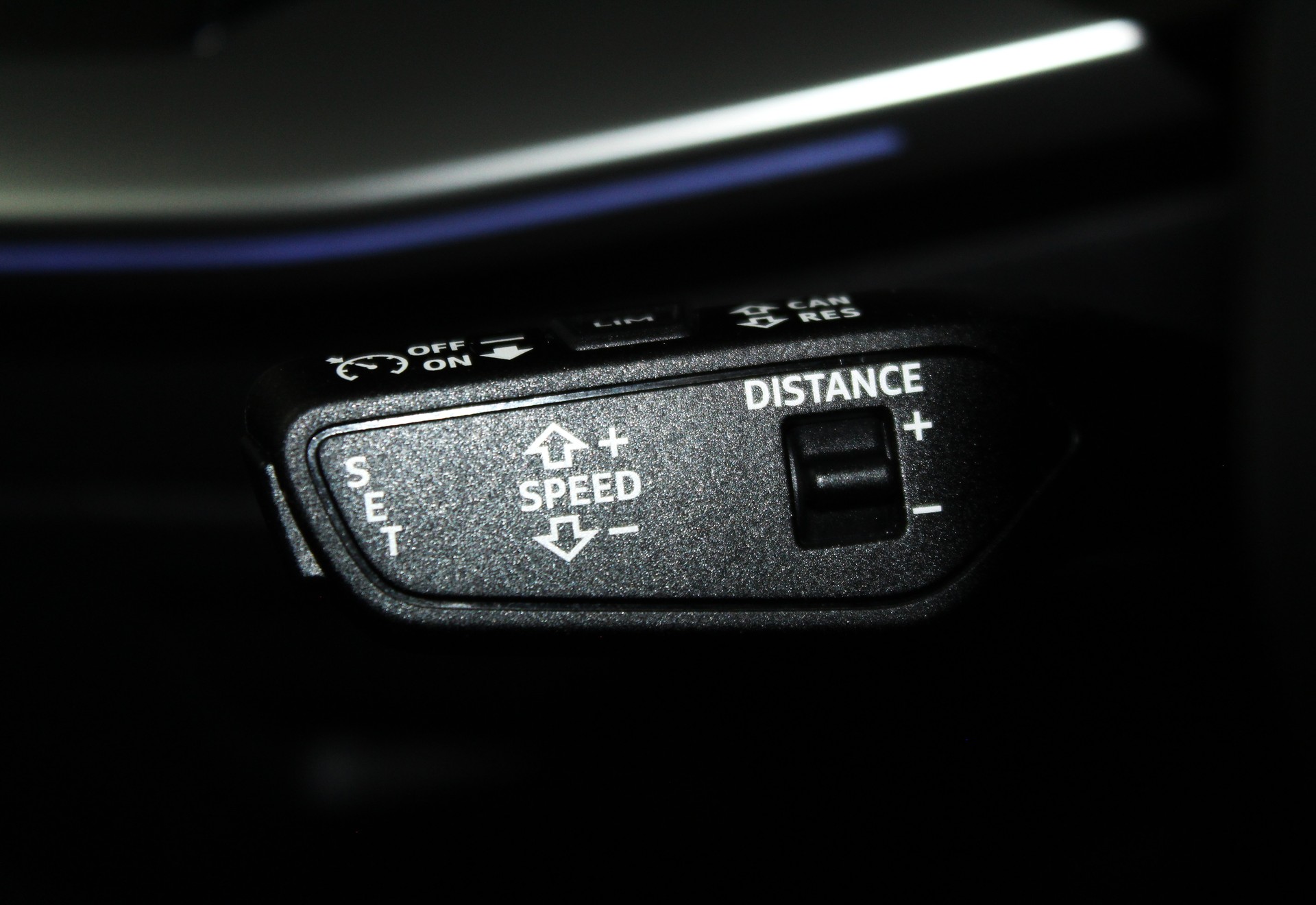 AUDI S3 Sportback 2.0 TFSI quattro S-tronic Black Edition Eibach Federn / CH-Fahrzeug-image-17