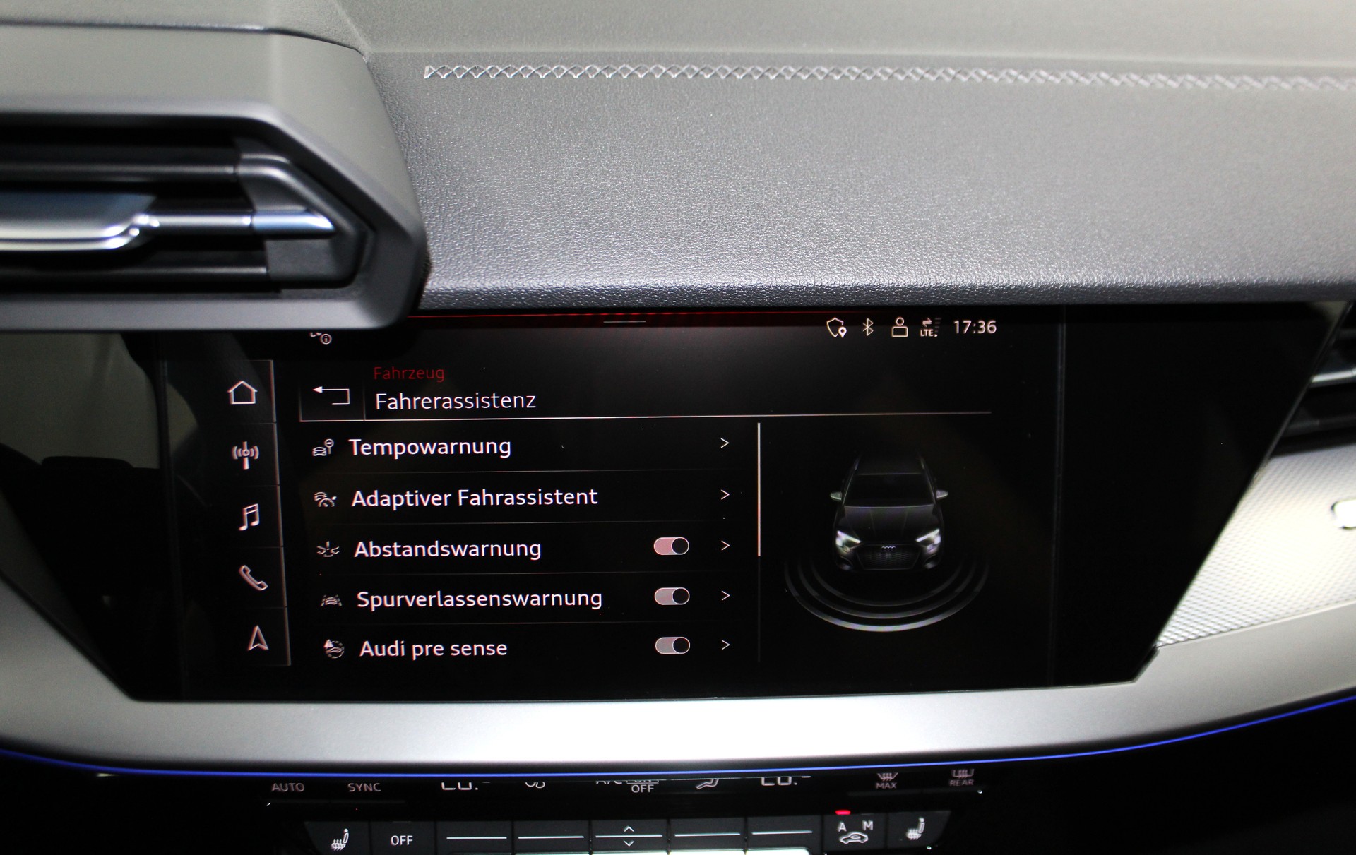 AUDI S3 Sportback 2.0 TFSI quattro S-tronic Black Edition Eibach Federn / CH-Fahrzeug-image-24