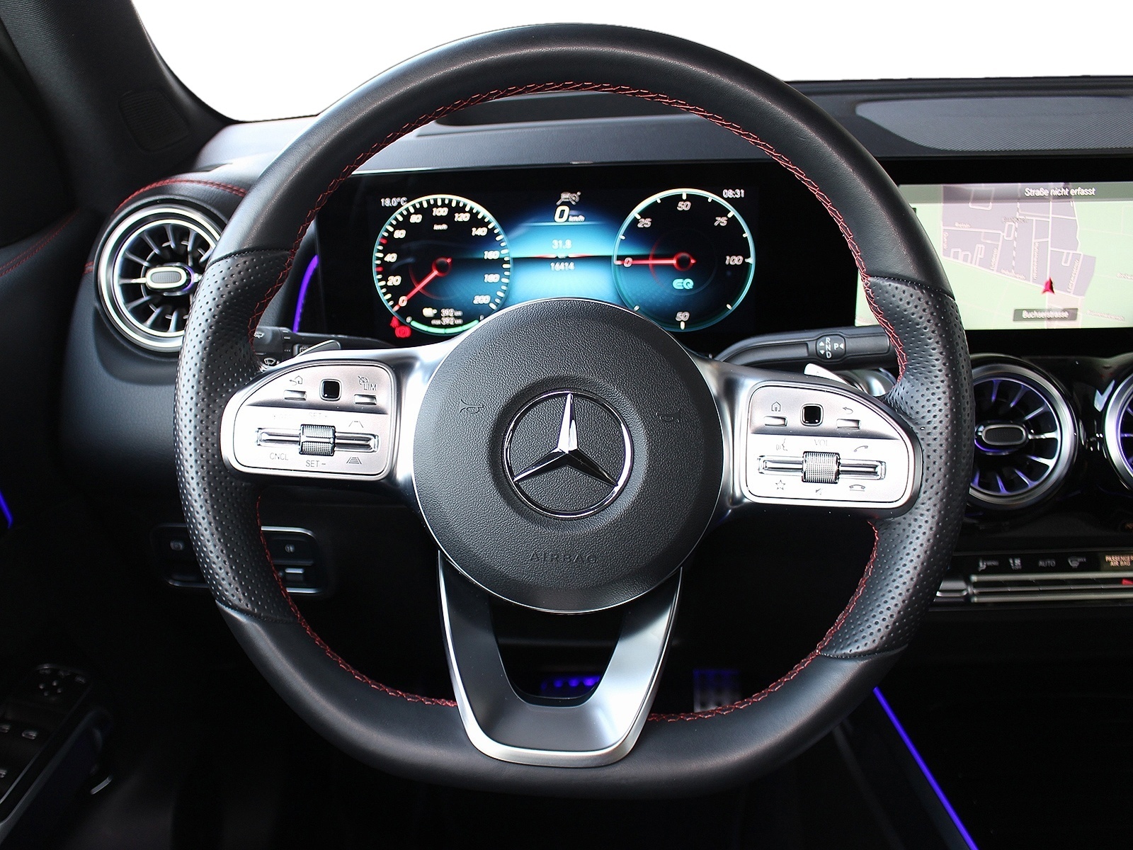 MERCEDES-BENZ EQB 350 AMG Line 4MATIC-image-13