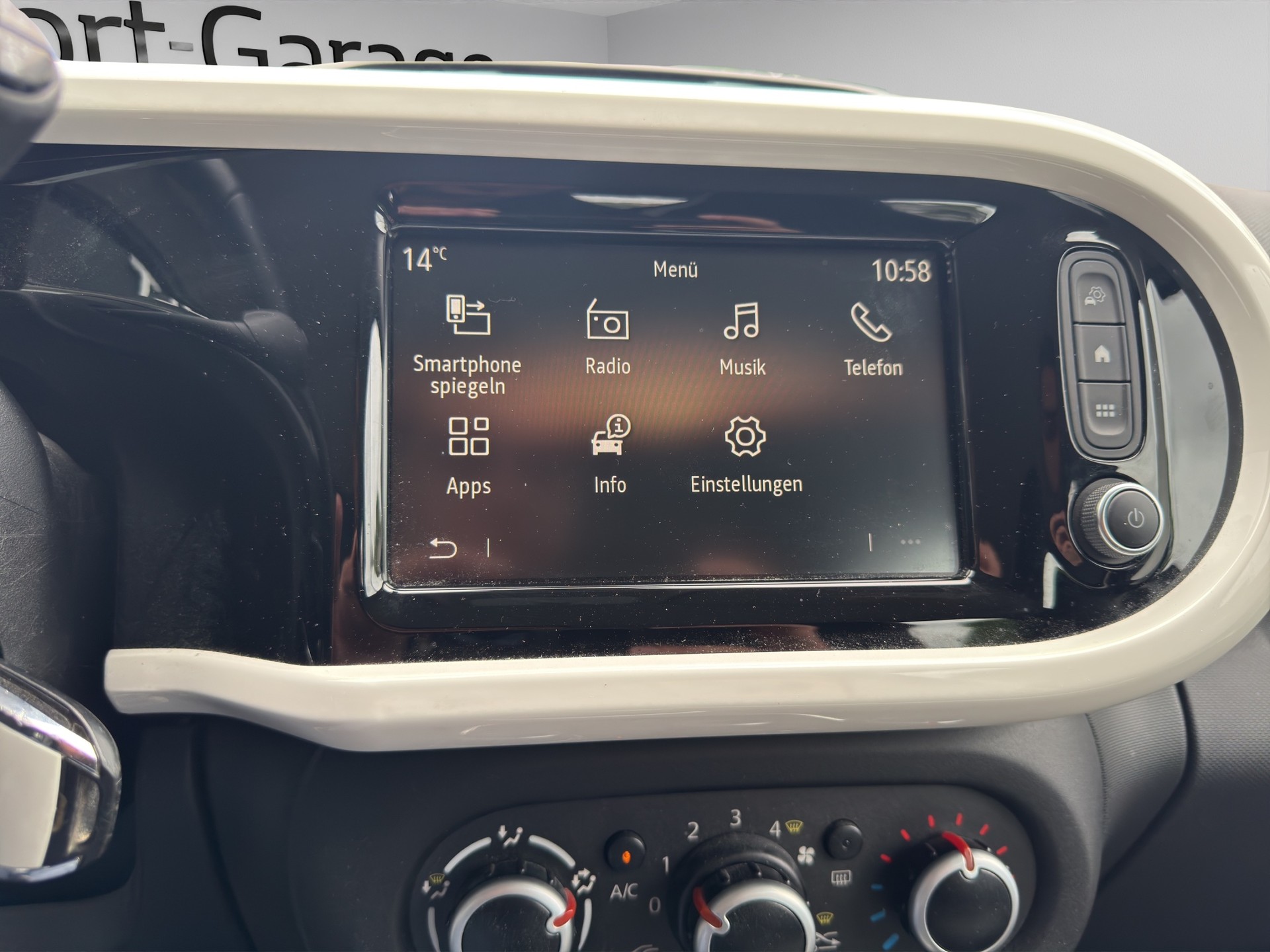 RENAULT Twingo SCe 65 Intens-image-12