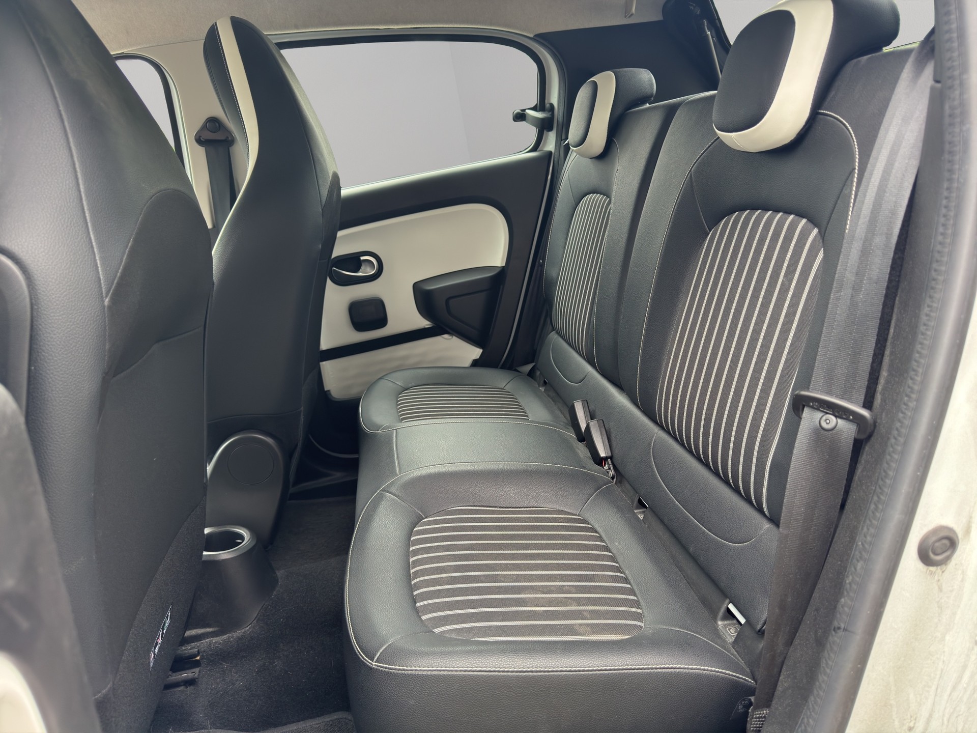 RENAULT Twingo SCe 65 Intens-image-10
