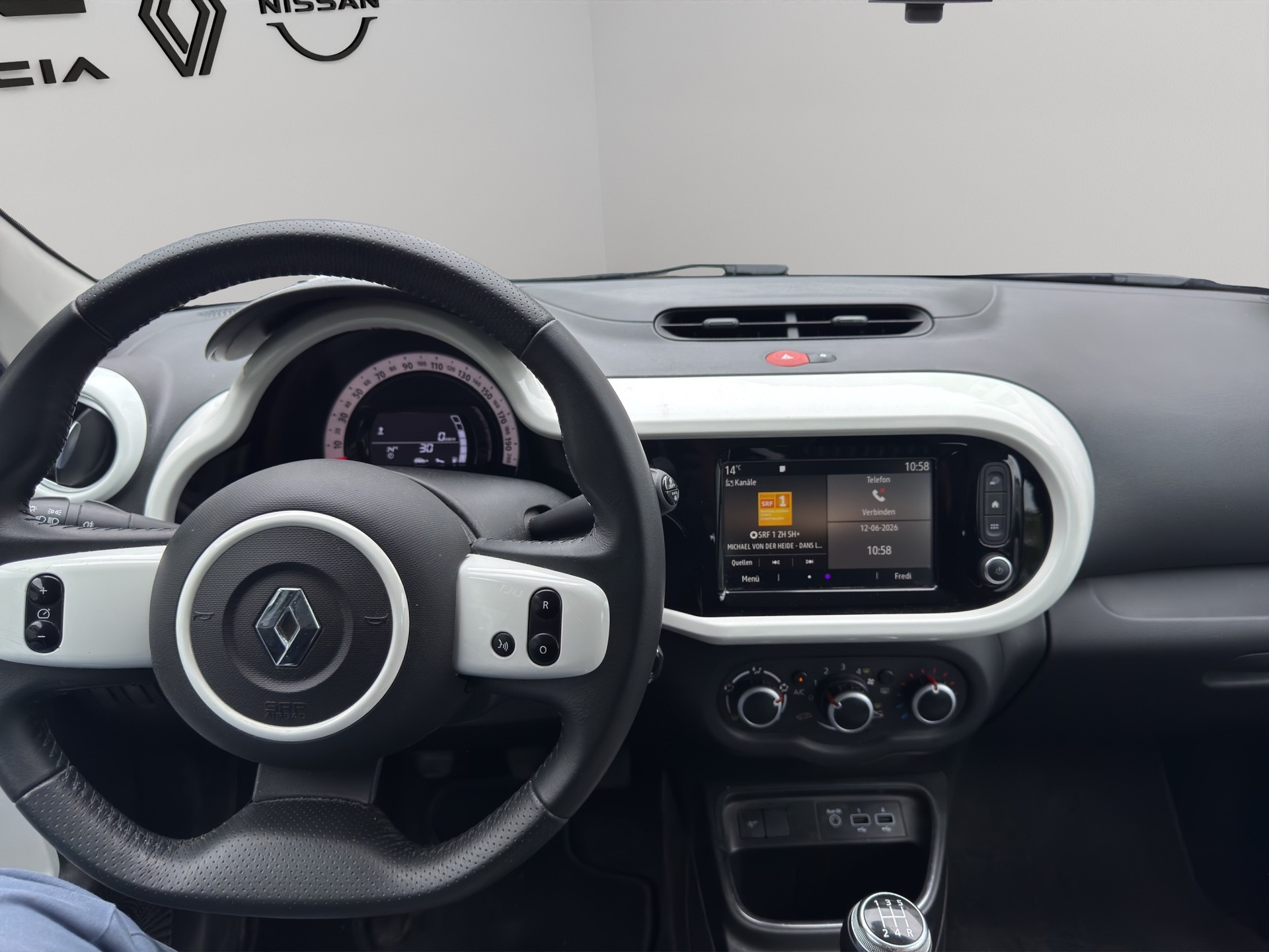 RENAULT Twingo SCe 65 Intens-image-11