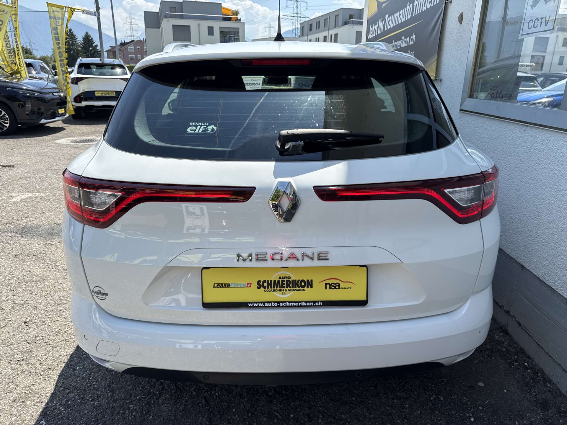 RENAULT Mégane Grandtour 1.2 16V Turbo Zen EDC-Automat-image-3
