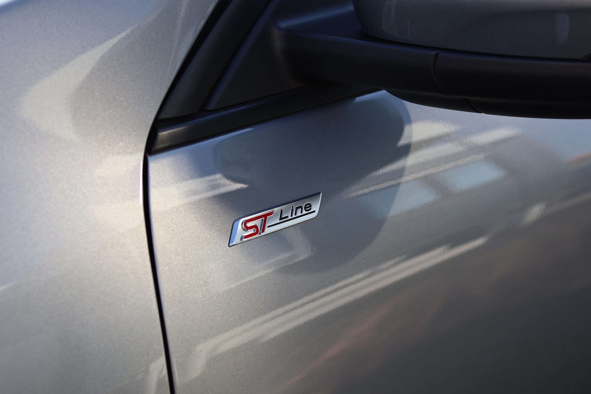 FORD Kuga 2.5 Hybrid ST-Line X * HEAD-UP DISPLAY * PACK FAHRASSISTENZ * PACK WINTER *-showroom-element-2