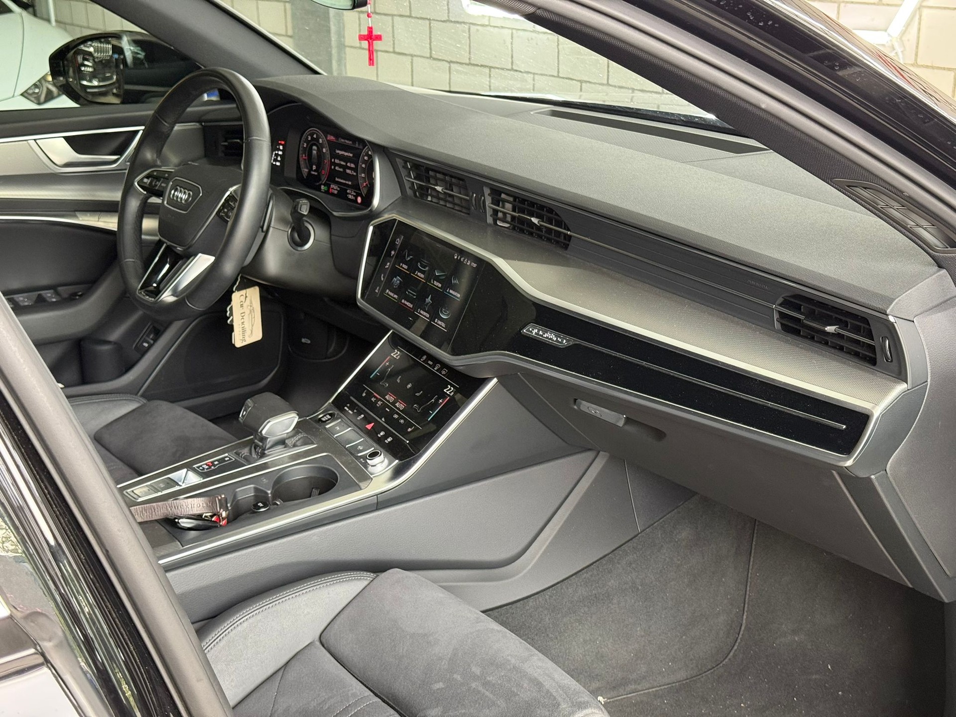 AUDI A6 Avant 45 TFSI Sport S-tronic quattro-image-7