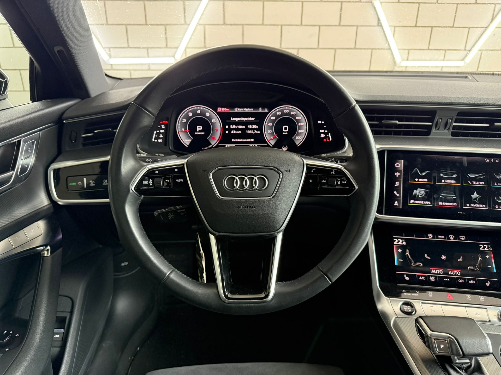 AUDI A6 Avant 45 TFSI Sport S-tronic quattro-image-8