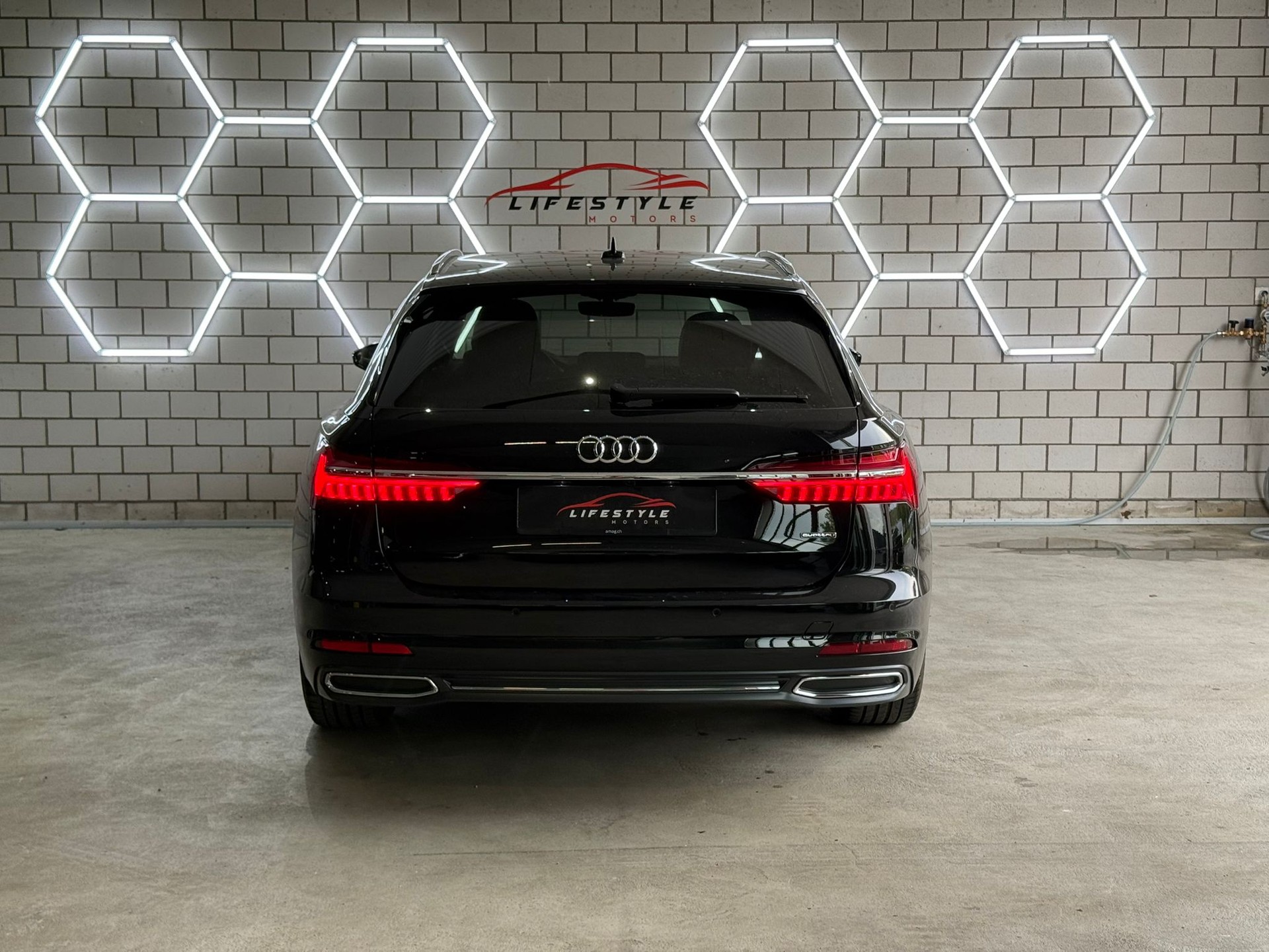 AUDI A6 Avant 45 TFSI Sport S-tronic quattro-image-3
