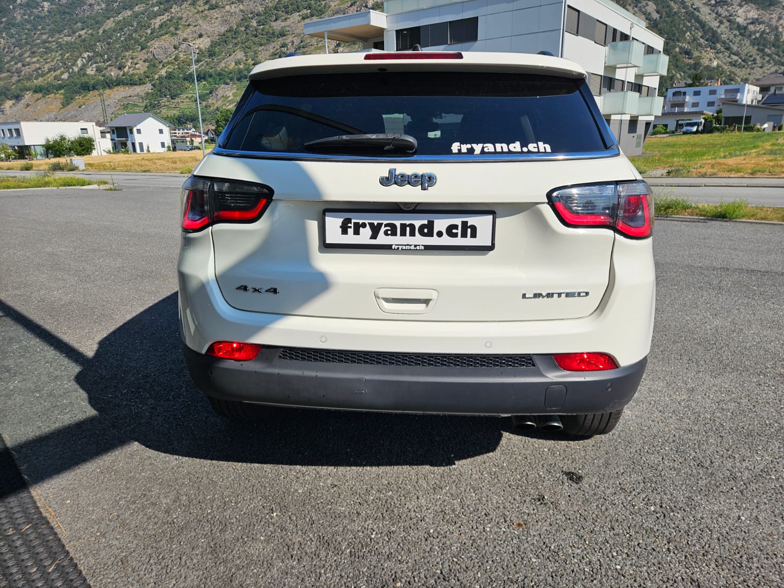 JEEP Compass 1.4 Turbo Limited AWD 9ATX-image-3