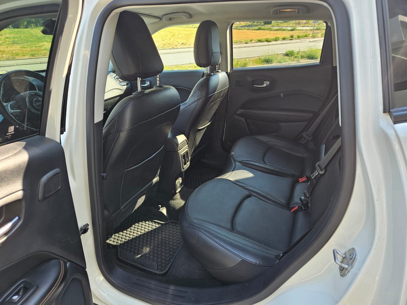 JEEP Compass 1.4 Turbo Limited AWD 9ATX-image-9