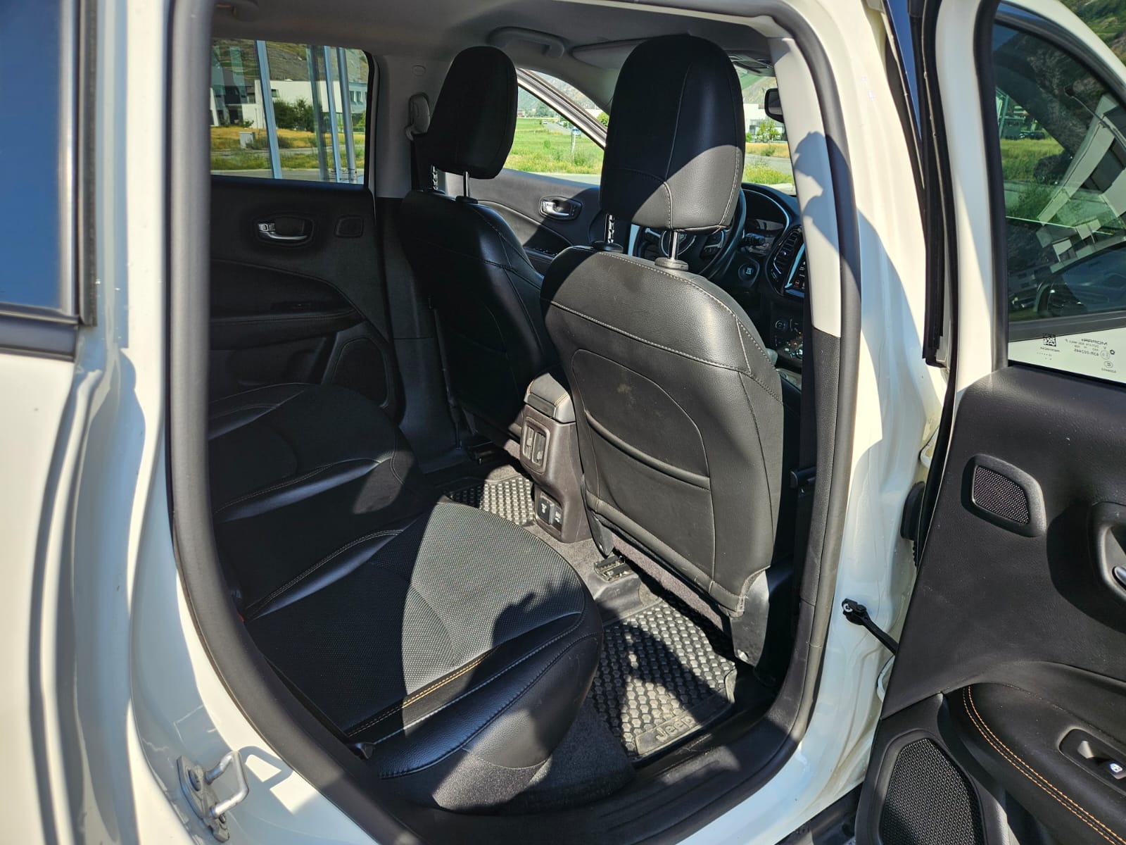 JEEP Compass 1.4 Turbo Limited AWD 9ATX-image-11
