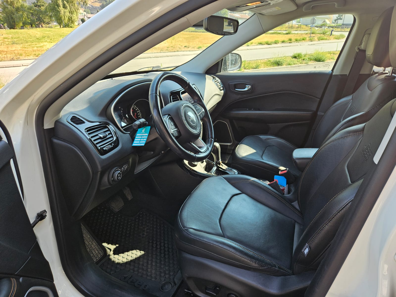 JEEP Compass 1.4 Turbo Limited AWD 9ATX-image-8