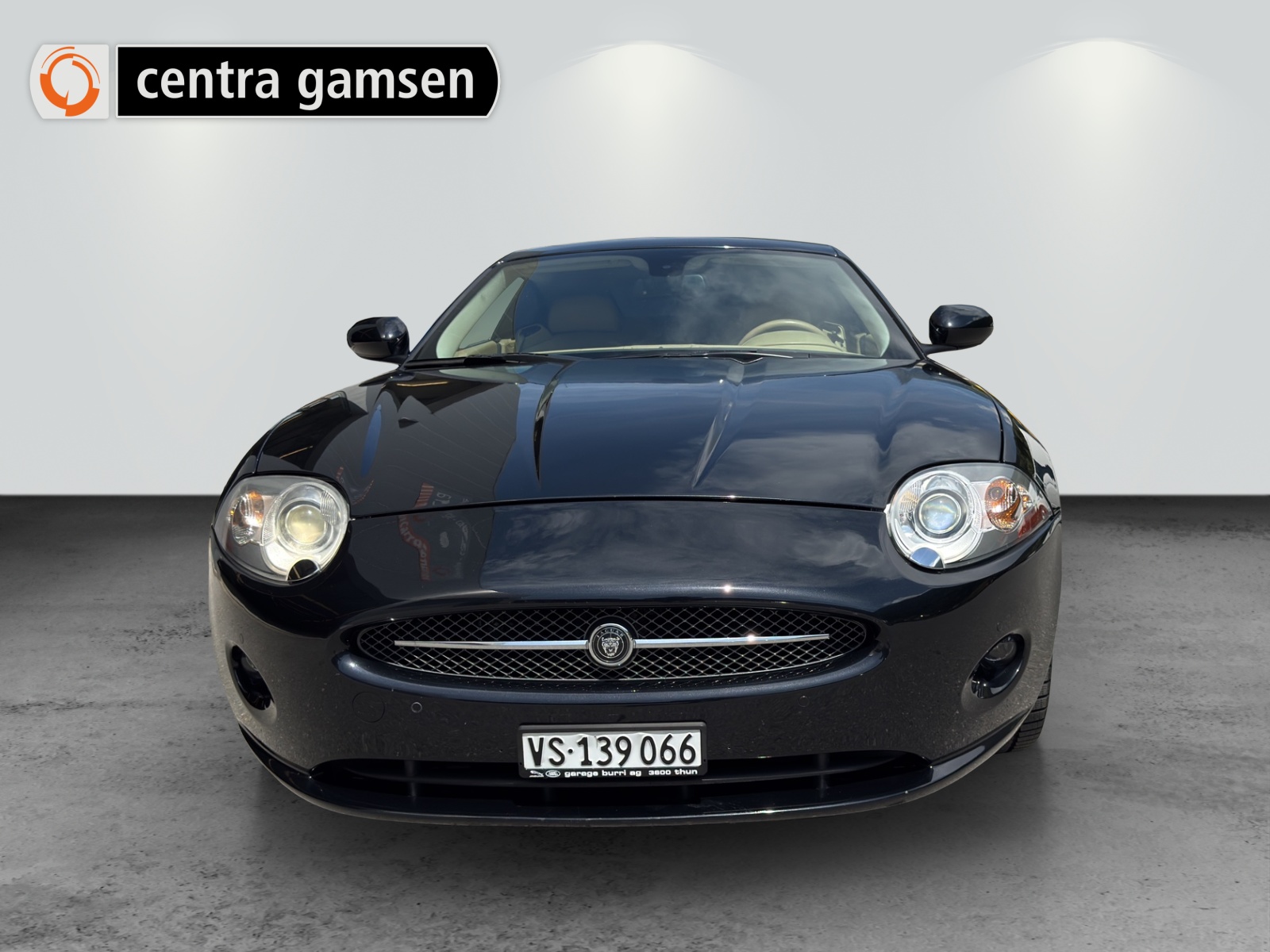 JAGUAR XK 4.2 V8 Automatic Prem Luxury-image-1