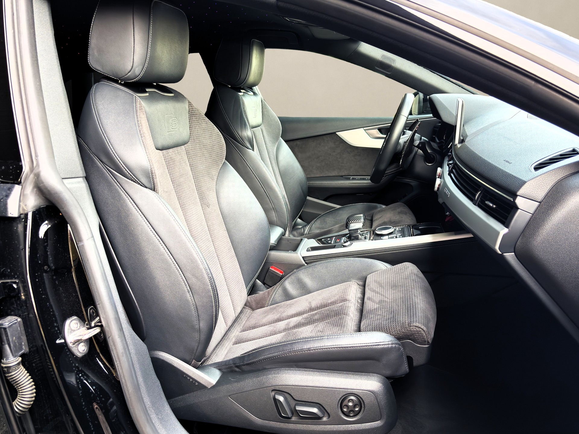AUDI S5 Sportback 3.0 TFSI quattro tiptronic❗BLACK-EDITION❗✅CH-Fahrzeug & 8-fach bereift✅-image-8