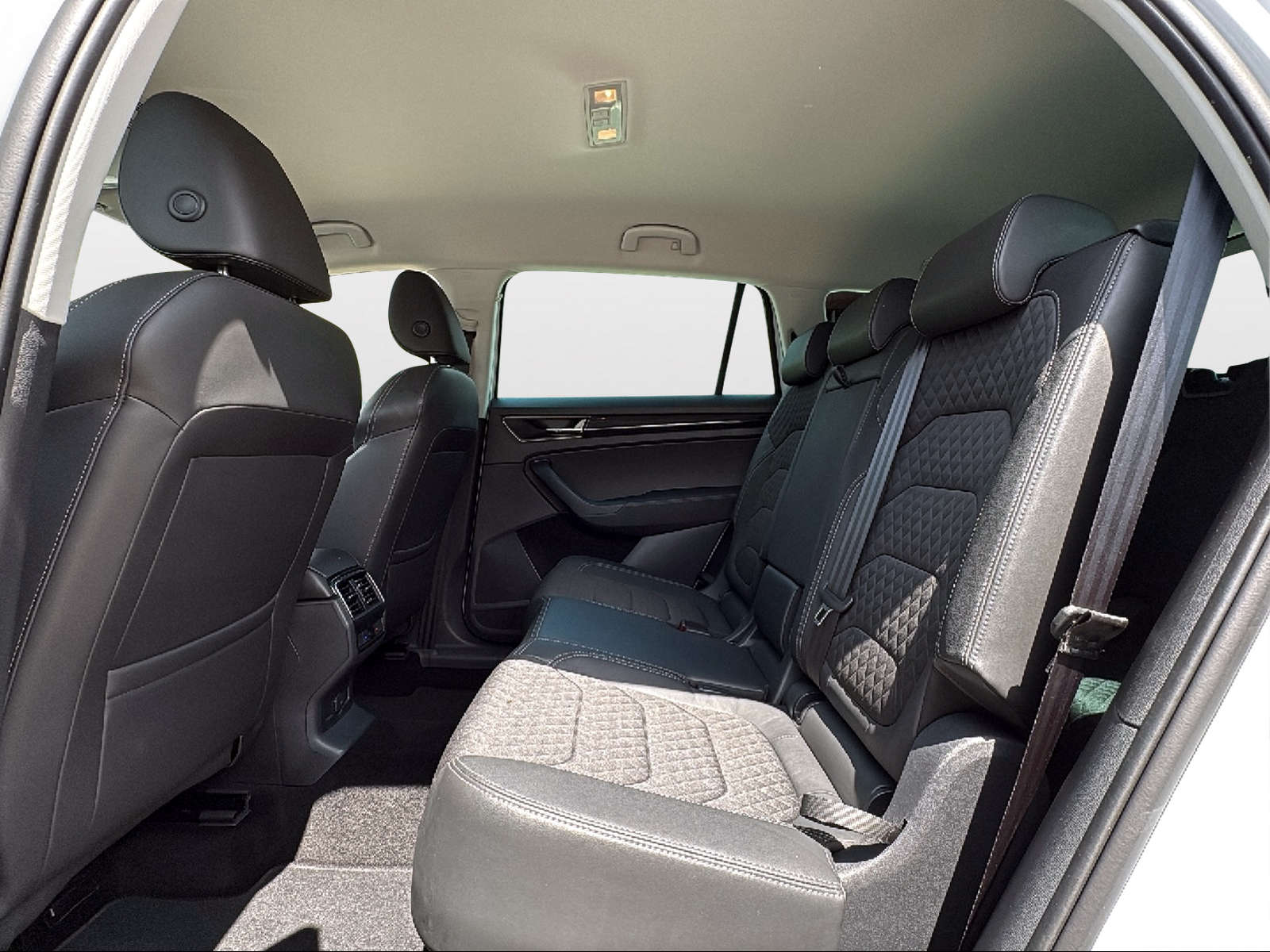 SKODA Kodiaq 2.0 TDI SCR Style 4x4 DSG-image-10