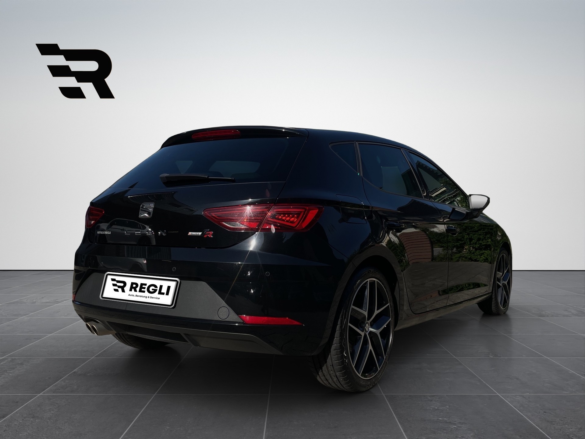 SEAT Leon 1.5 TSI EVO SWISS FR-image-4
