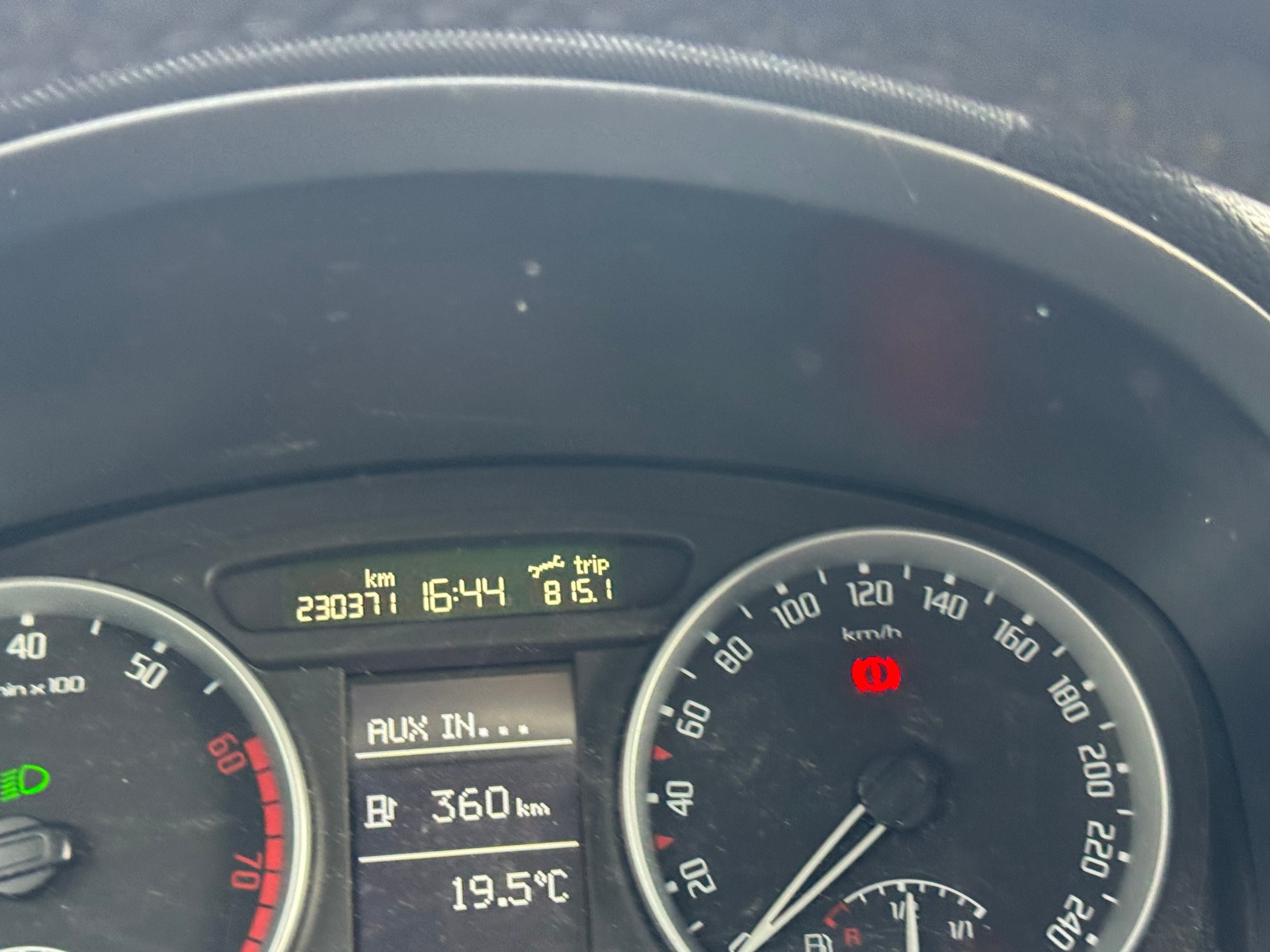 SKODA Fabia 1.4 Elegance-image-12