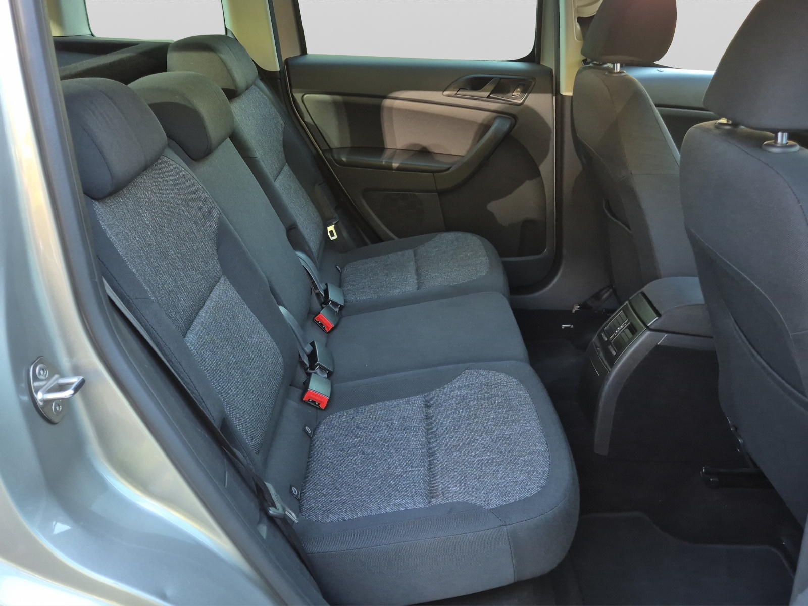 SKODA Yeti 2.0 TDI Active Outdoor 4x4 DSG-image-12