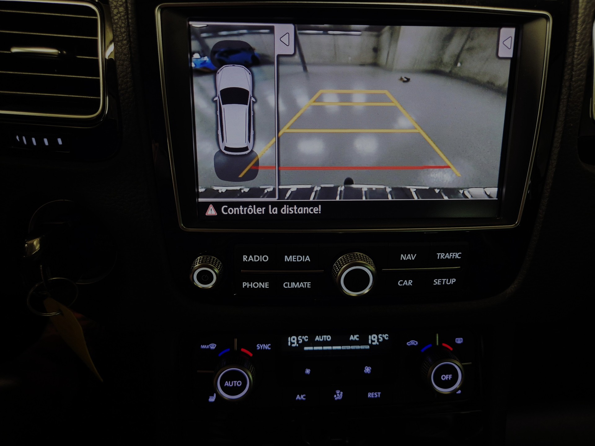 VW Touareg 3.0 TDI BlueMotion Technology Tiptronic-image-17