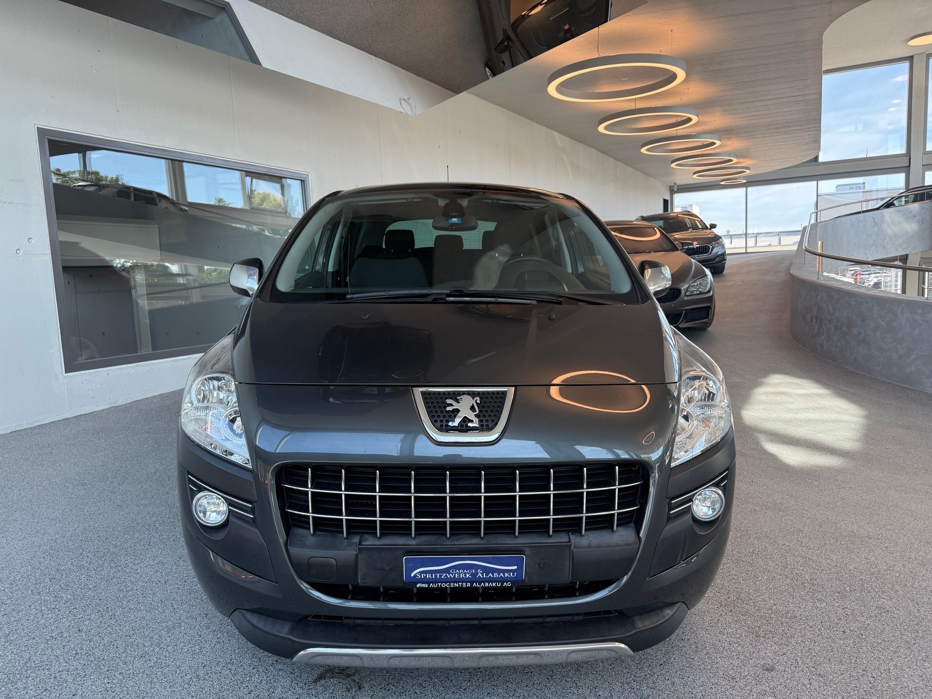 PEUGEOT 3008 1.6 HDI Allure EGS6-image-1