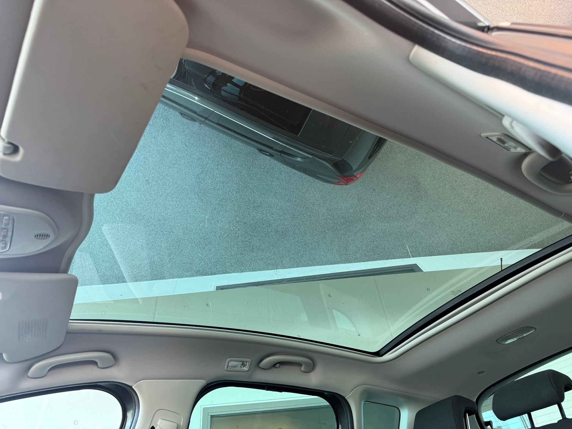 PEUGEOT 3008 1.6 HDI Allure EGS6-image-16