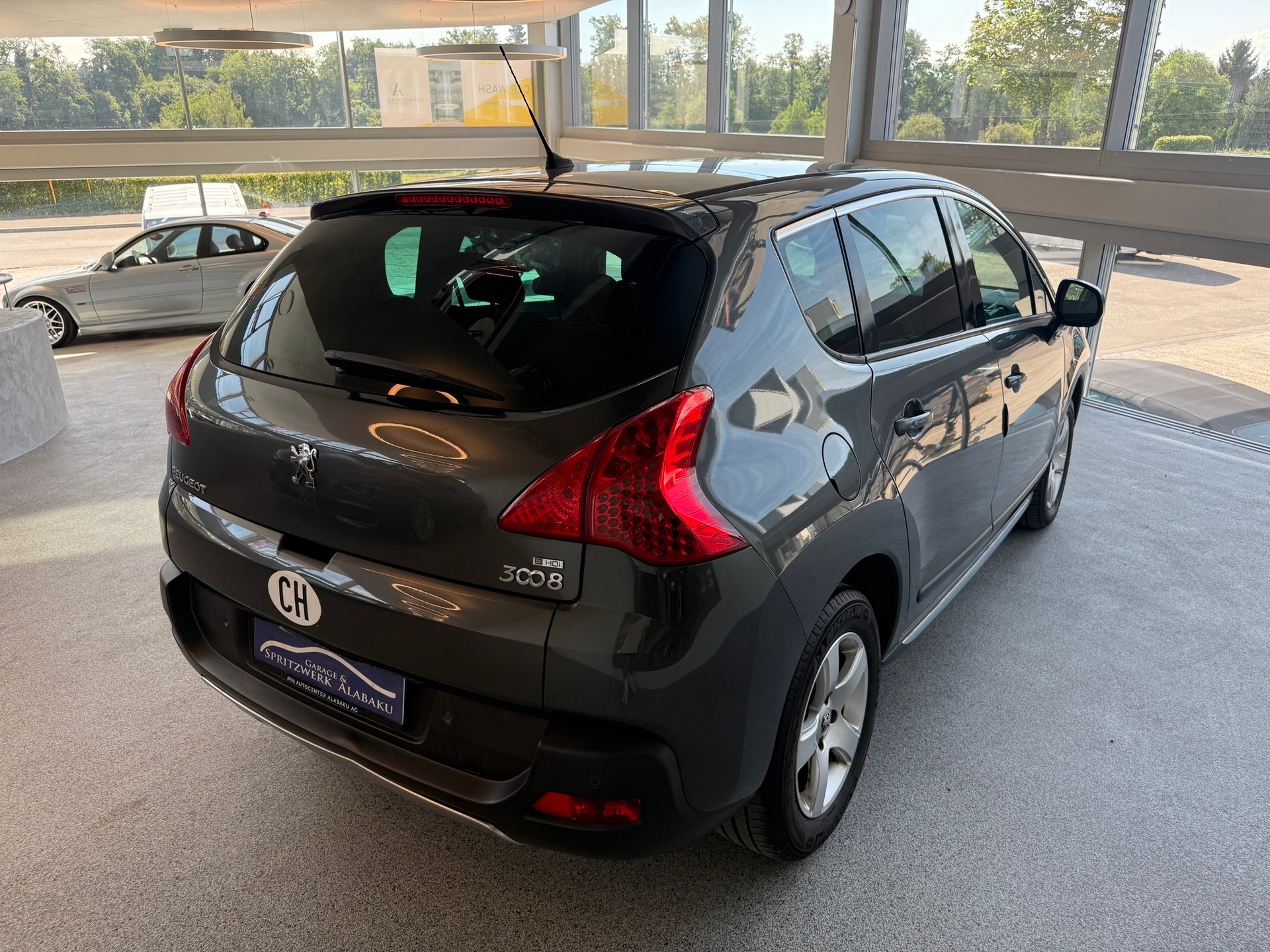 PEUGEOT 3008 1.6 HDI Allure EGS6-image-5