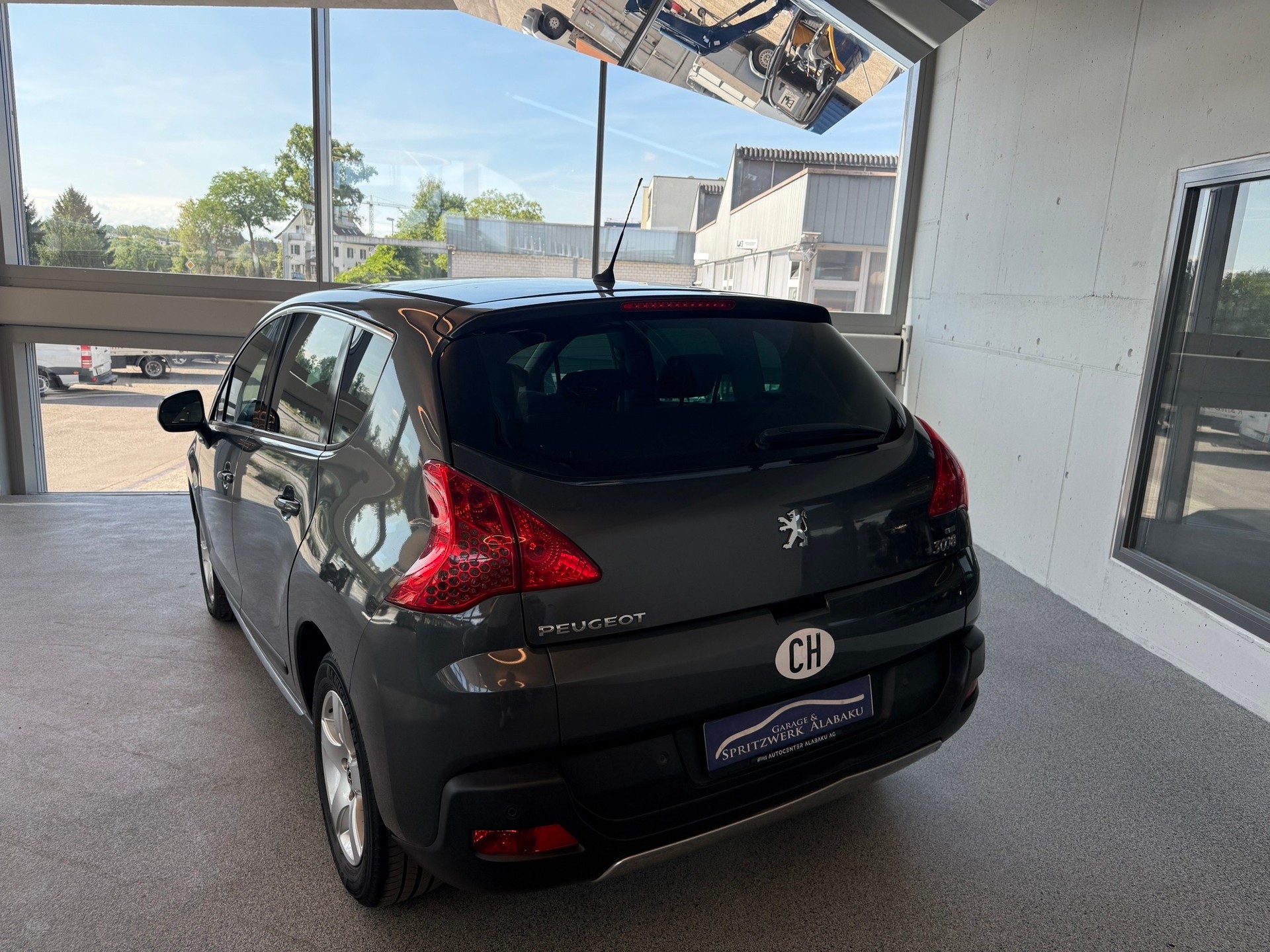 PEUGEOT 3008 1.6 HDI Allure EGS6-image-3