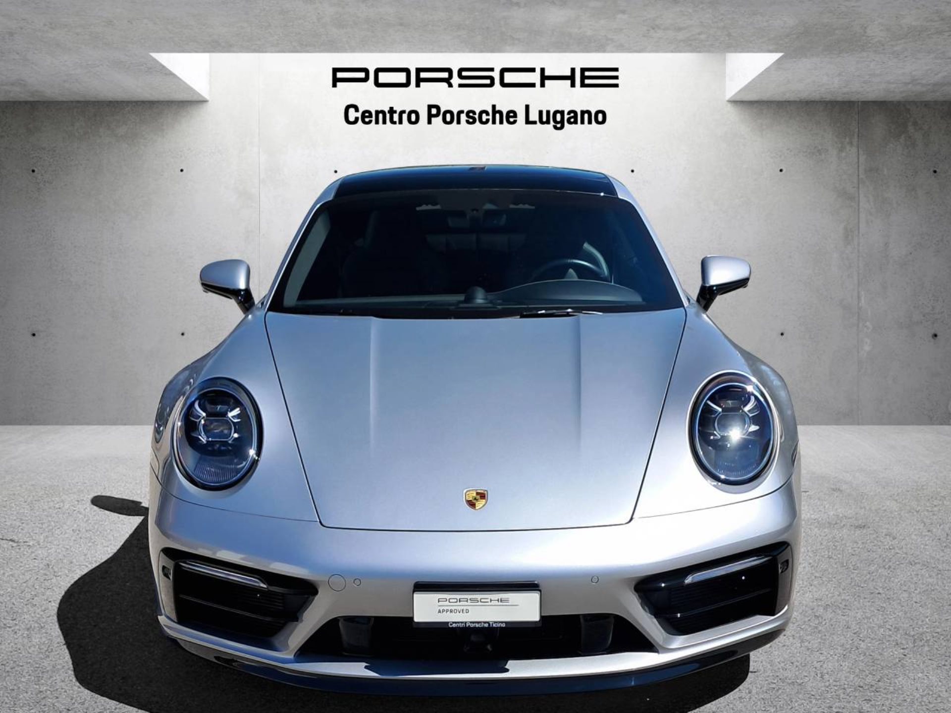 PORSCHE 911 Carrera 4S-image-9