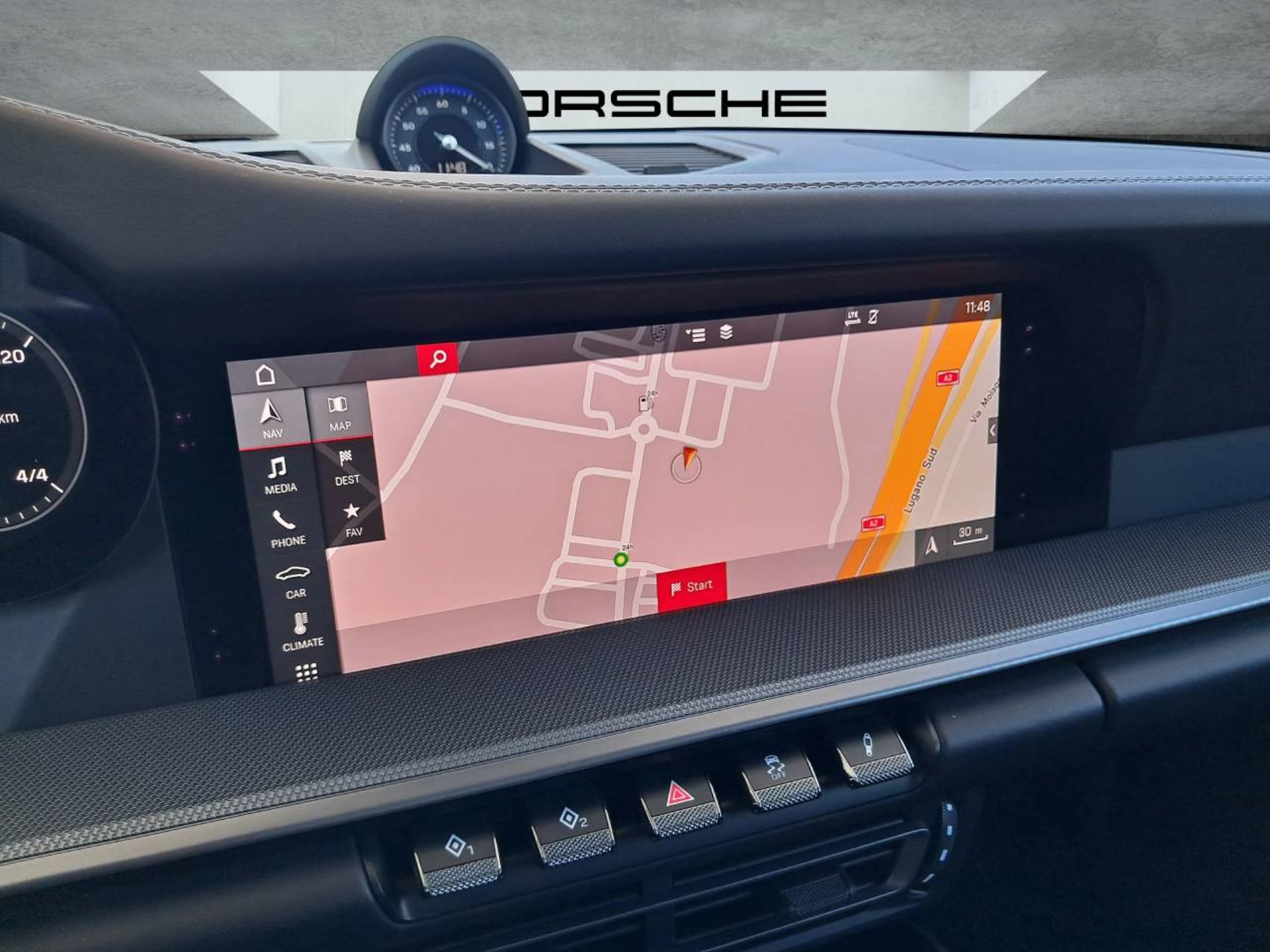 PORSCHE 911 Carrera 4S-image-22