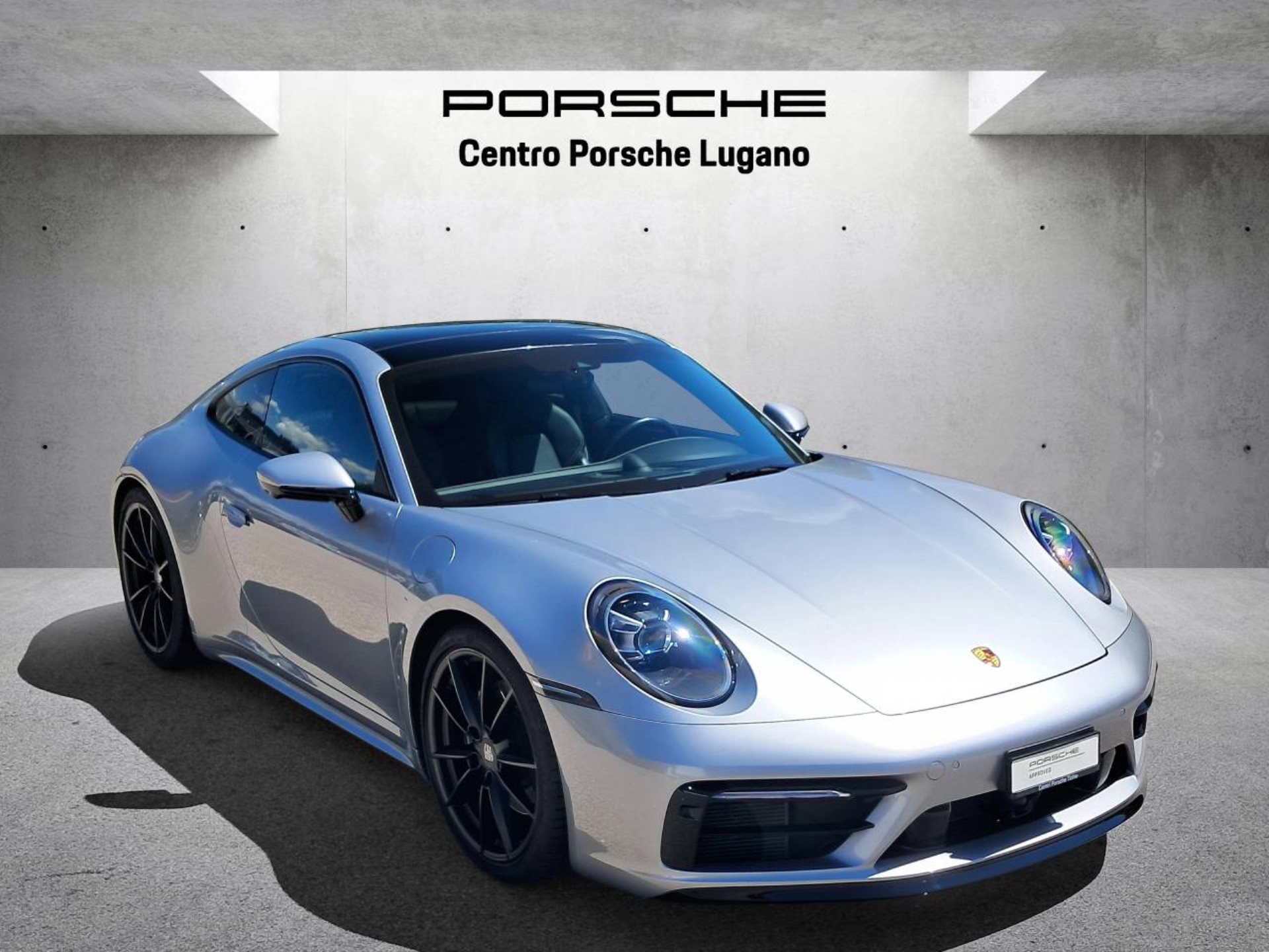 PORSCHE 911 Carrera 4S-image-5