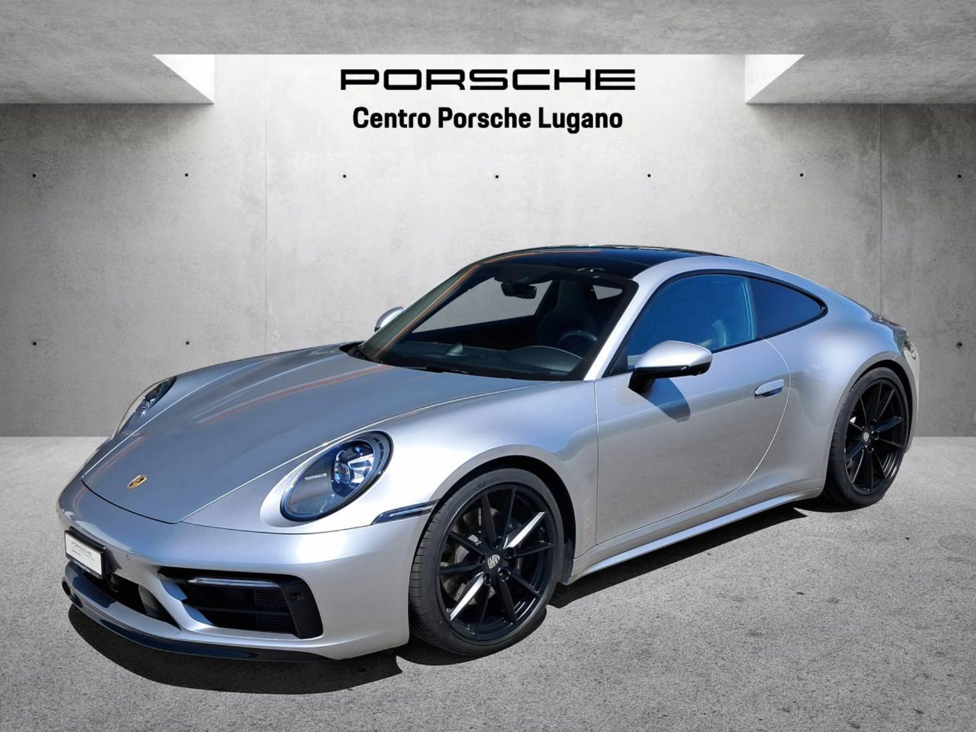 PORSCHE 911 Carrera 4S-image-8