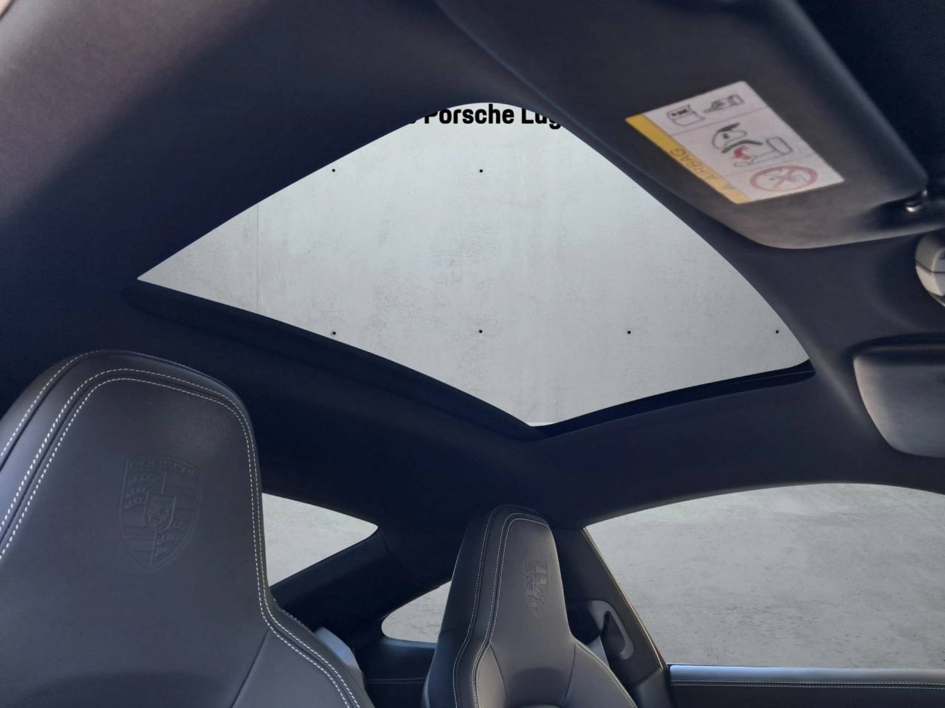 PORSCHE 911 Carrera 4S-image-17
