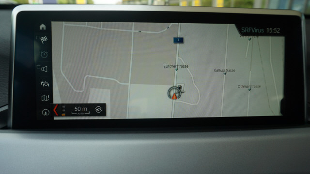BMW X1 xDrive 18d-image-14