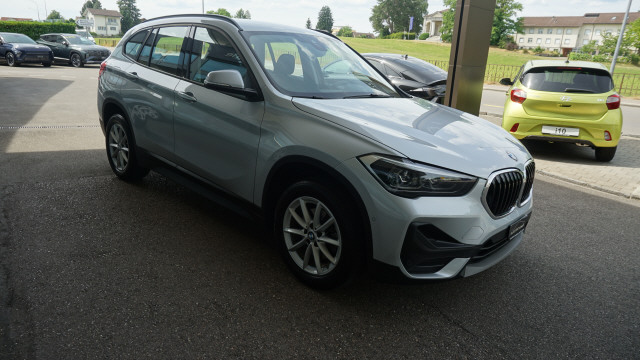 BMW X1 xDrive 18d-image-4