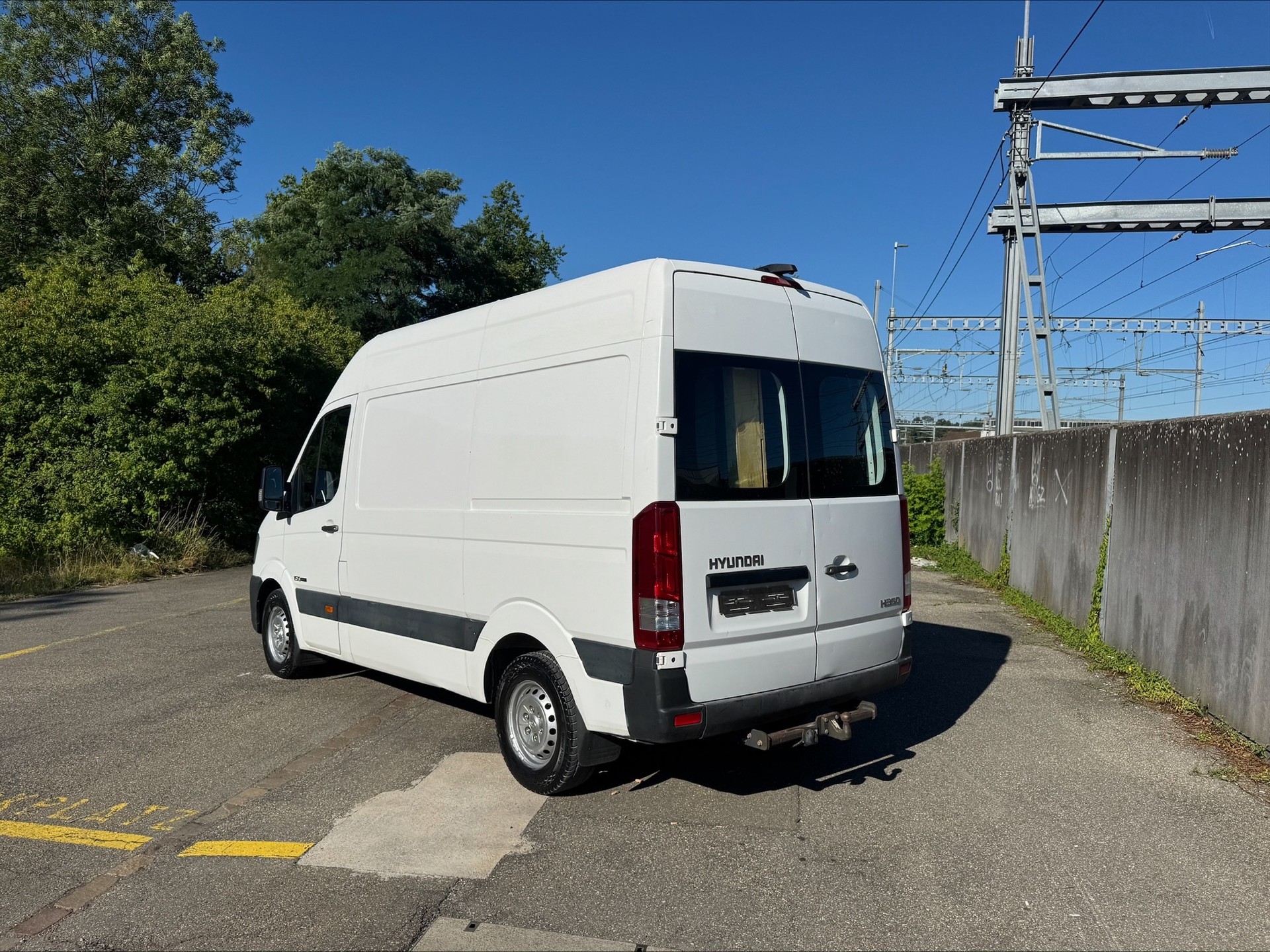 HYUNDAI H350 2.5 CRDi Amplia L1-image-2