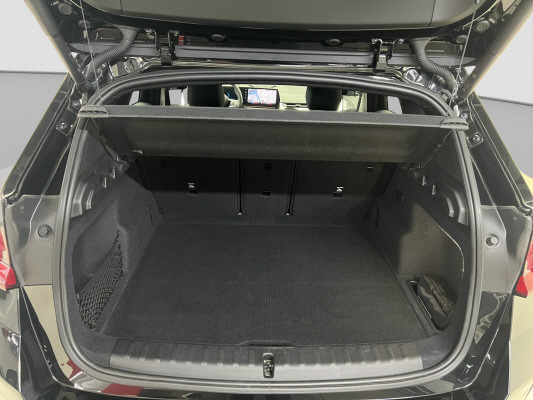BMW iX1 xDrive 30-image-11